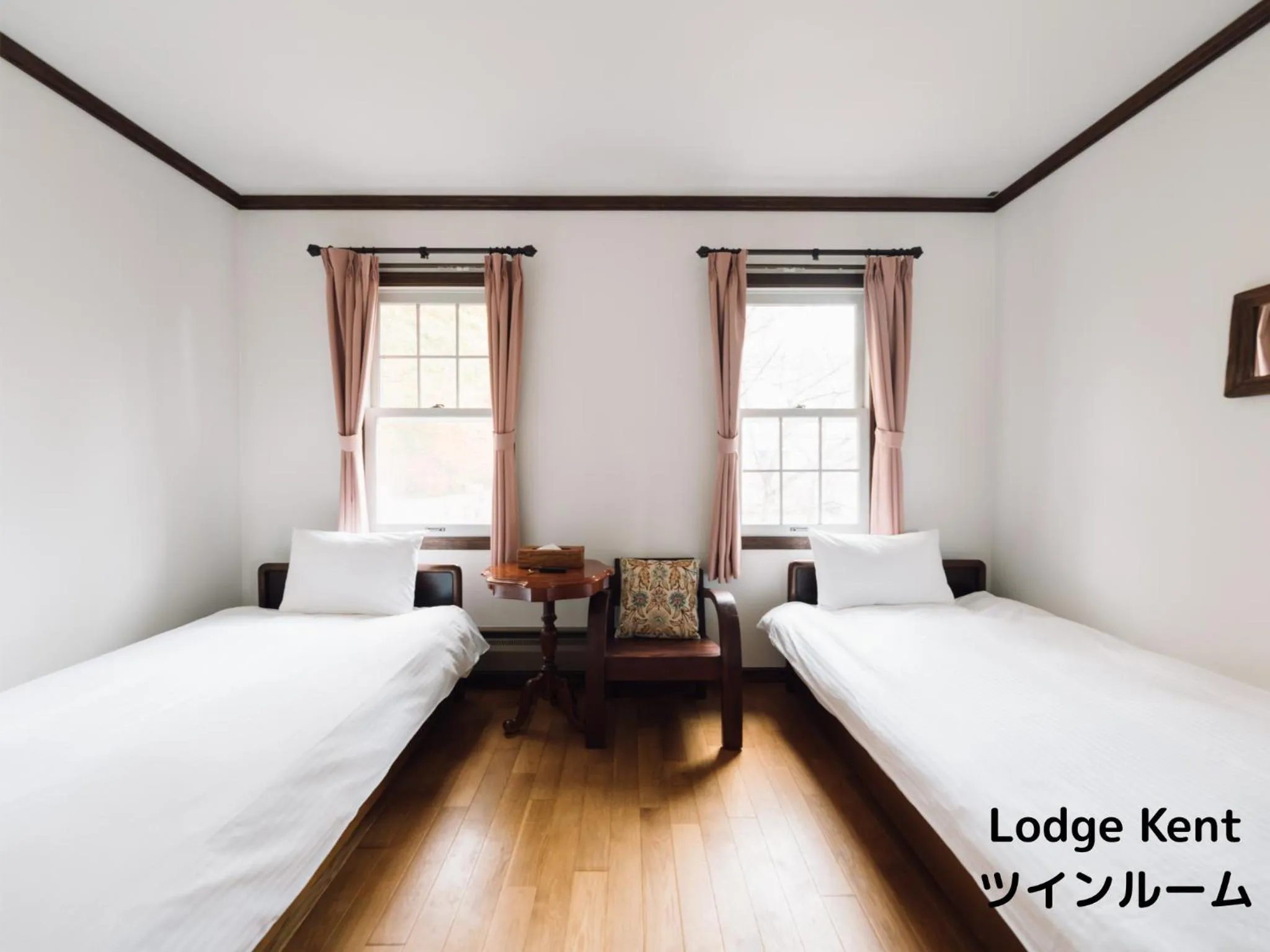 Bedroom, Bed in Lodge Kent & Cottage Kent