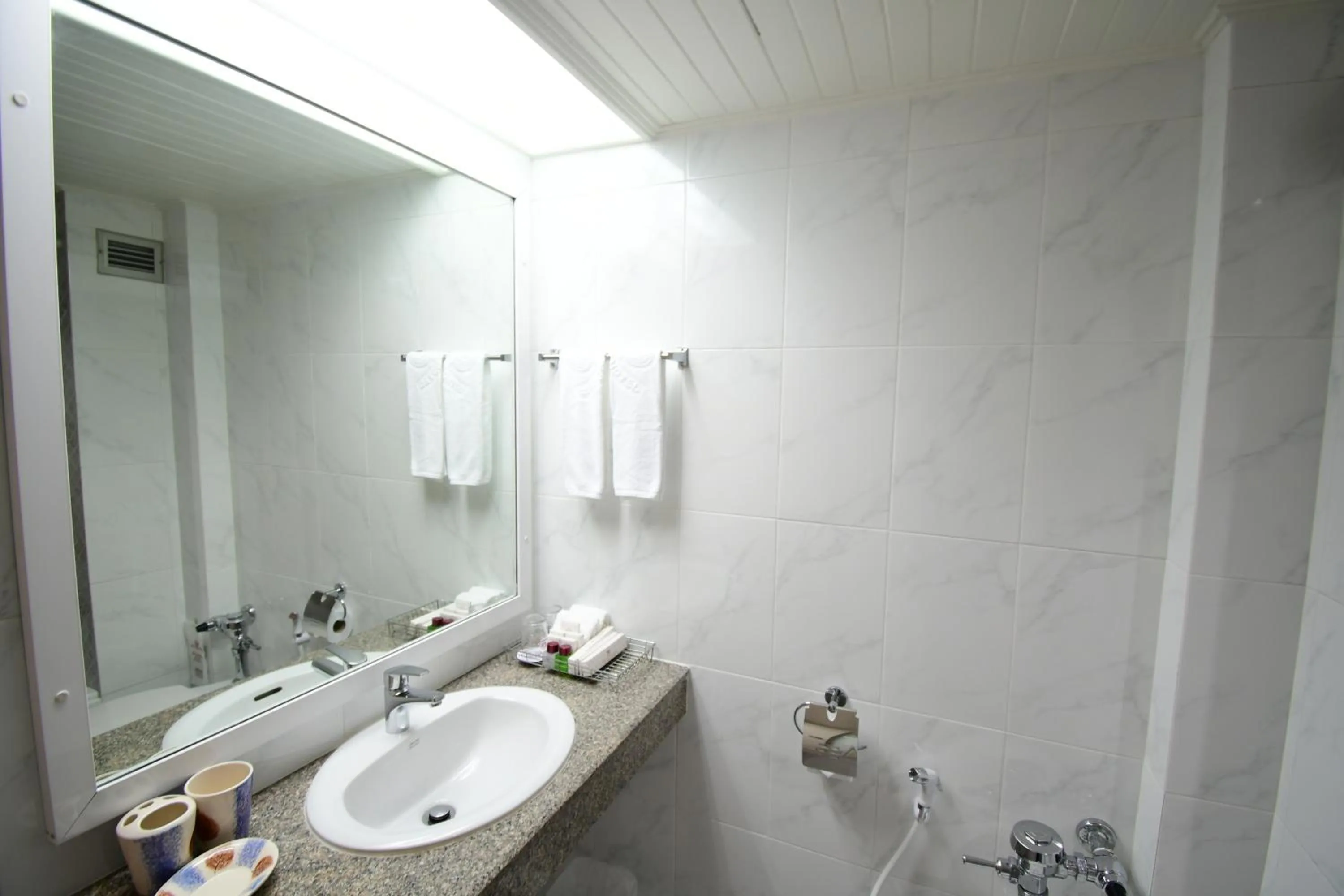 Bathroom in Wangcome Hotel