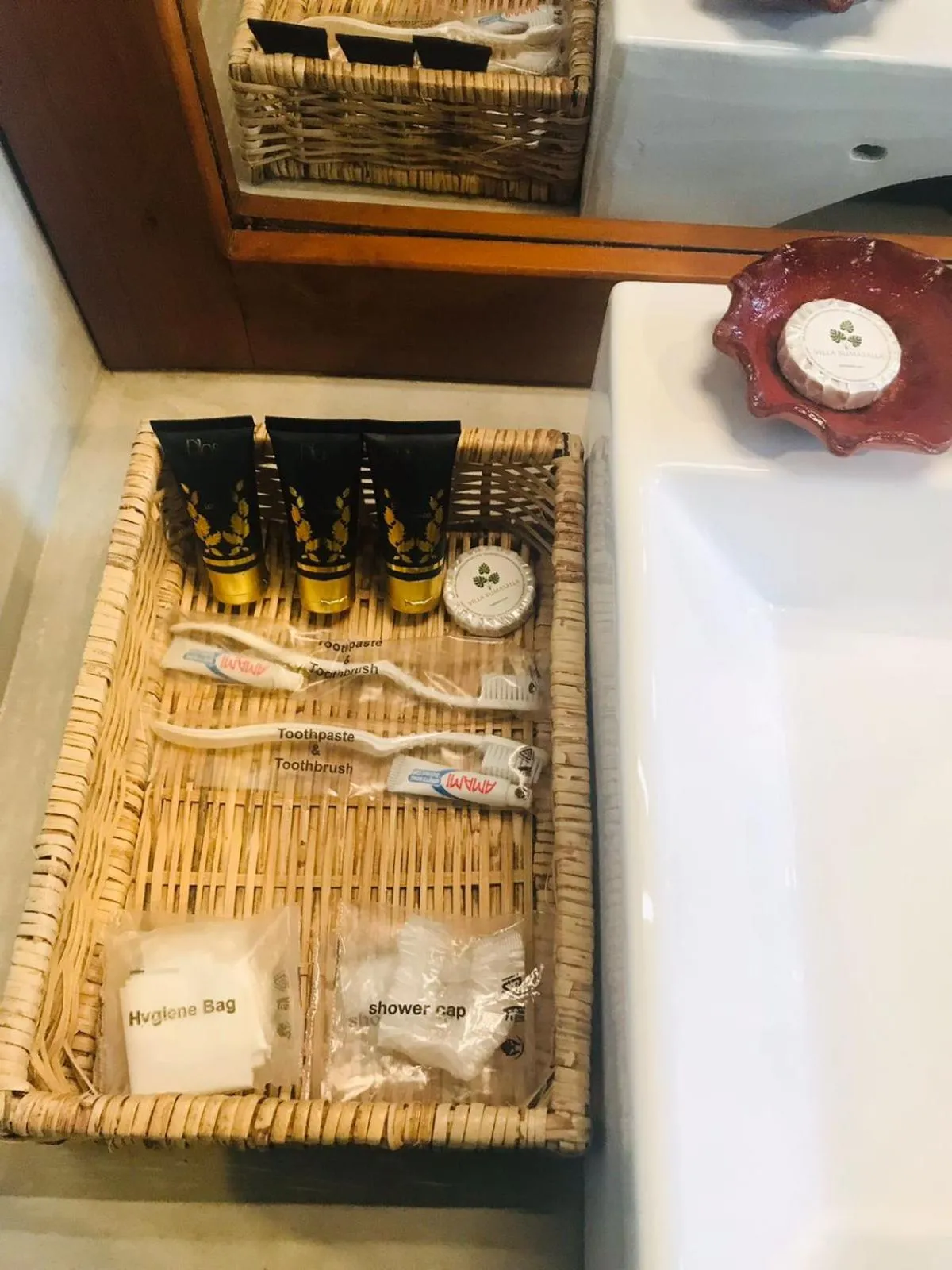 Bathroom in Villa Rumassala Luxury Chalets Unawatuna