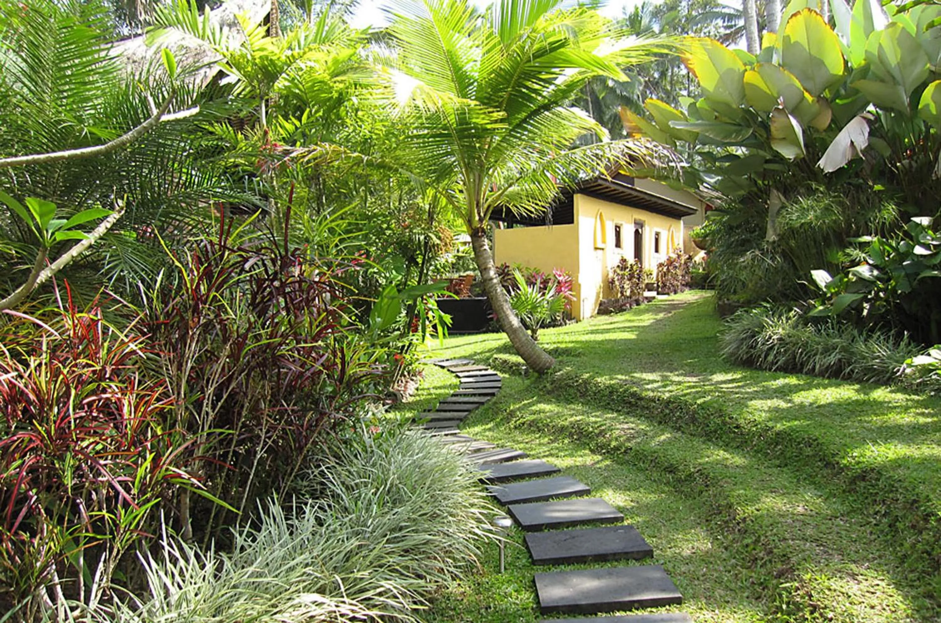 Garden in Jendela Di Bali Villa