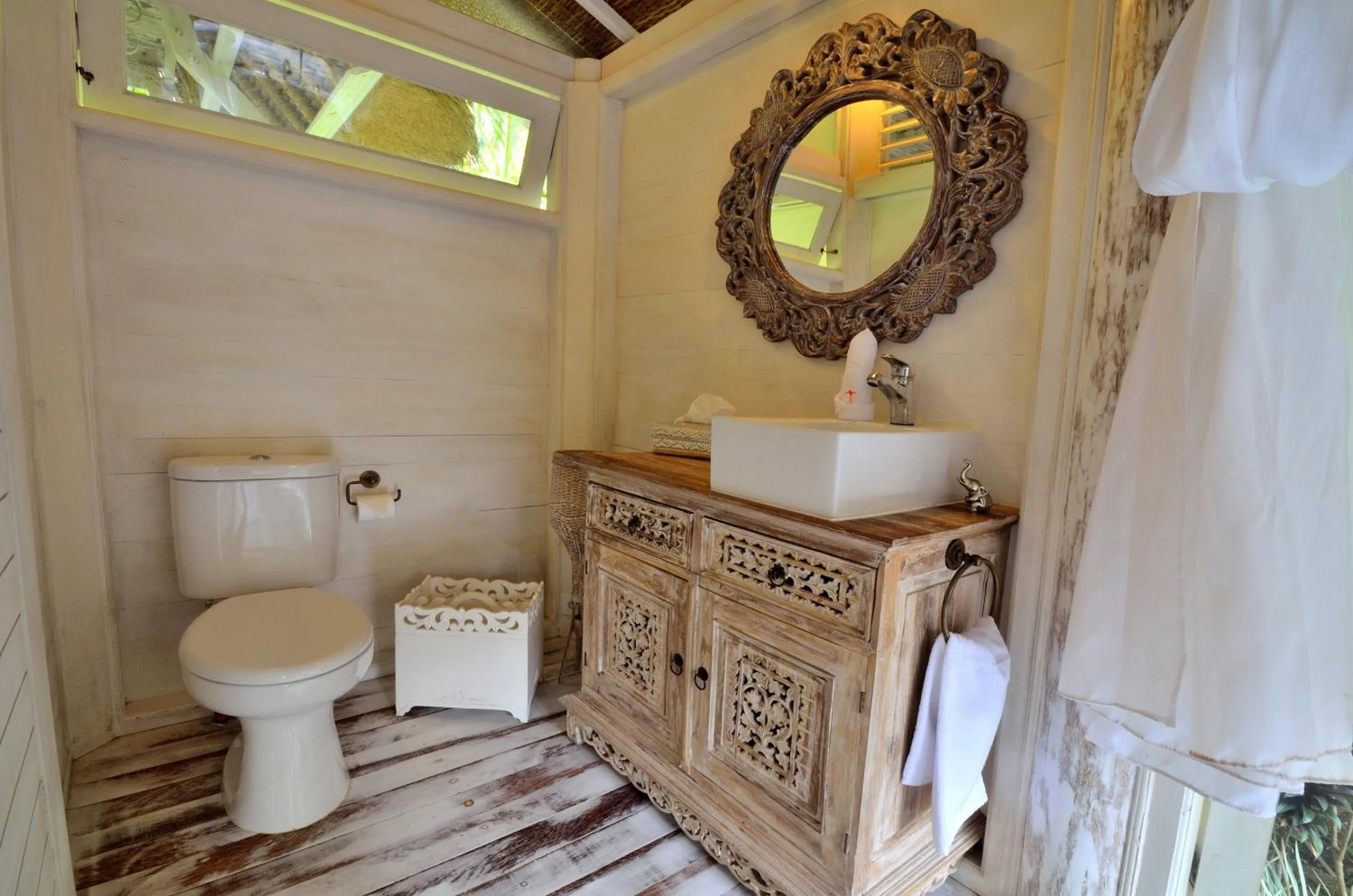 Bathroom in Jendela Di Bali Villa