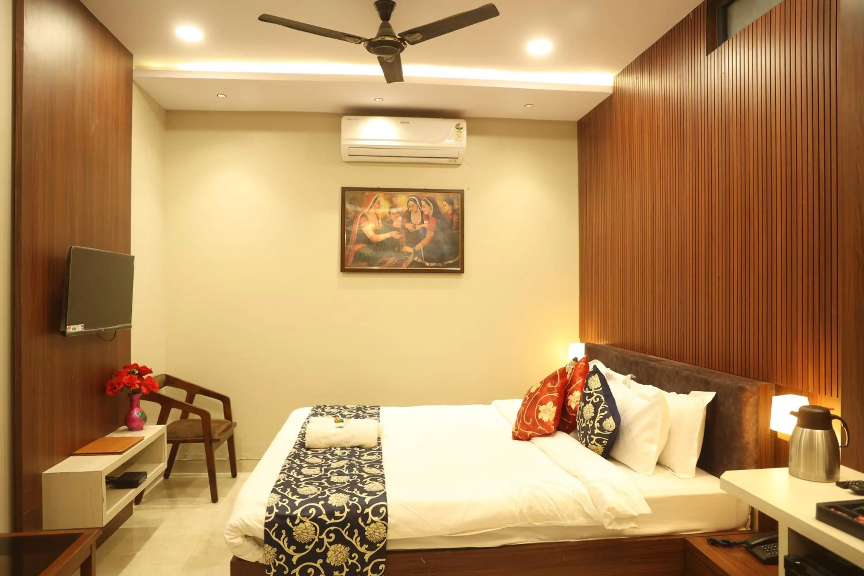 Bed in Shiv Hari heritage