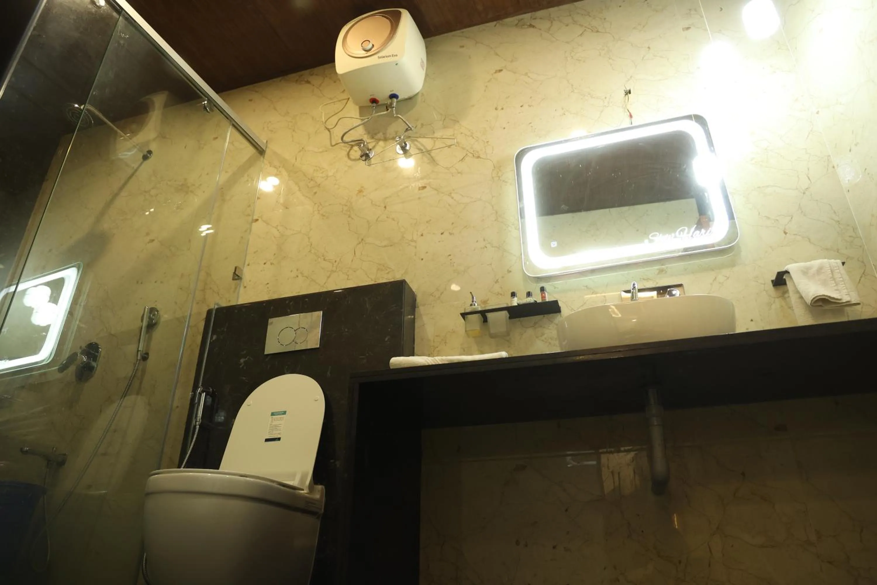 Shower in Shiv Hari heritage