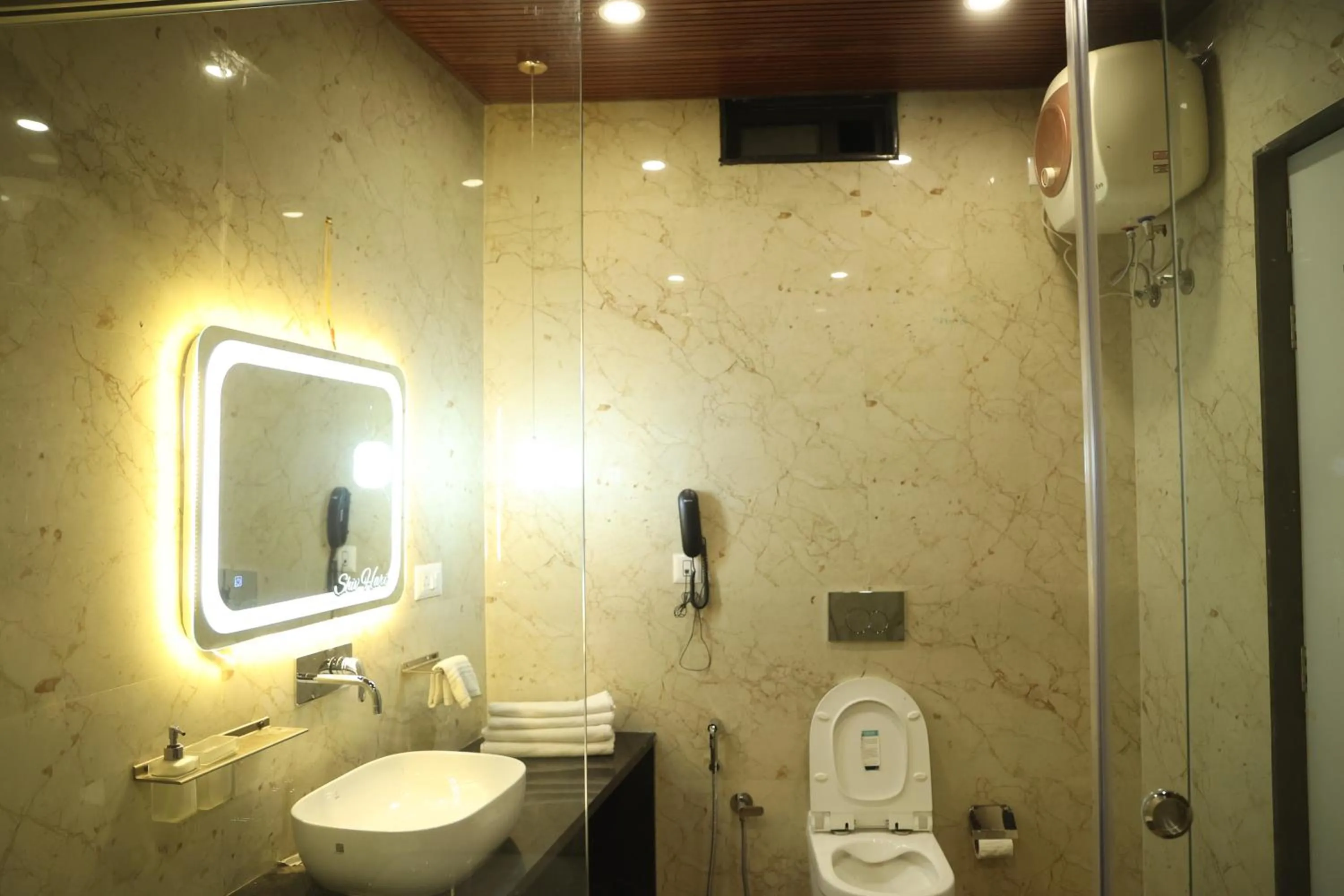 Shower in Shiv Hari heritage