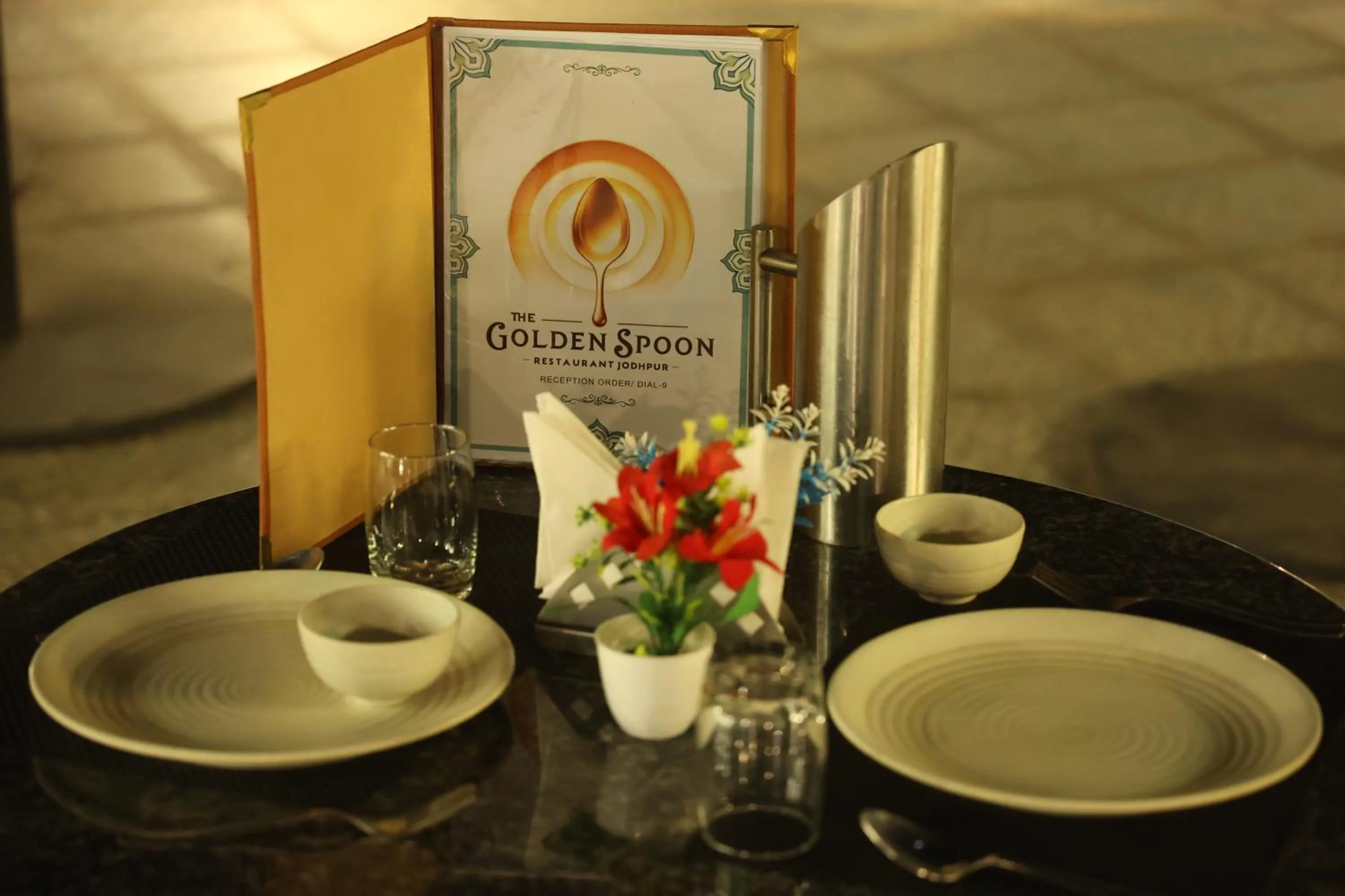 Restaurant/places to eat in Shiv Hari heritage