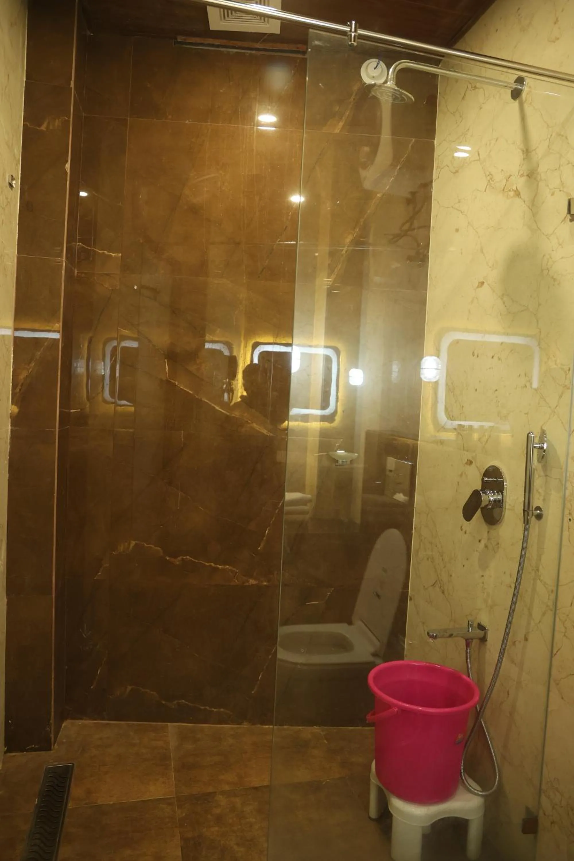 Shower in Shiv Hari heritage