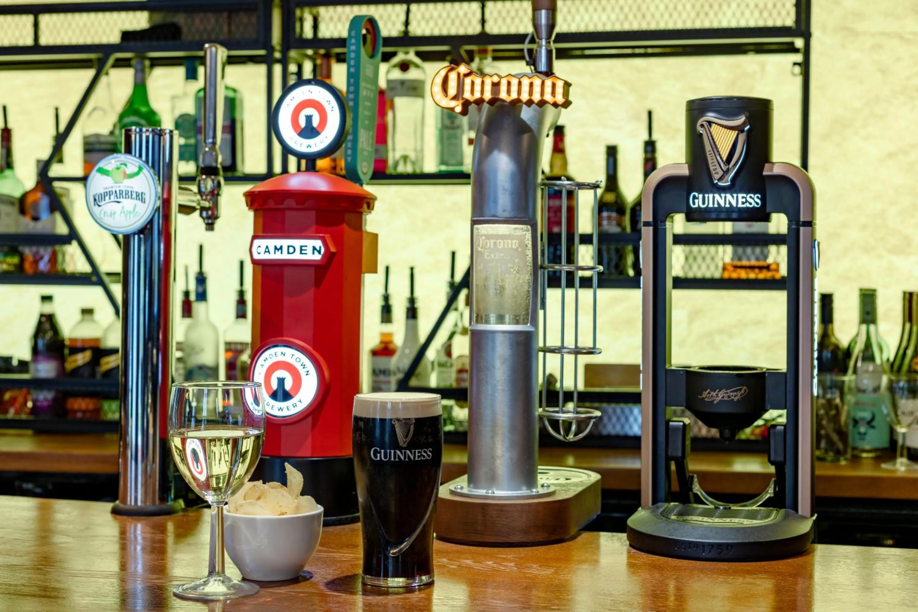 Restaurant/places to eat in Whately Hall Hotel