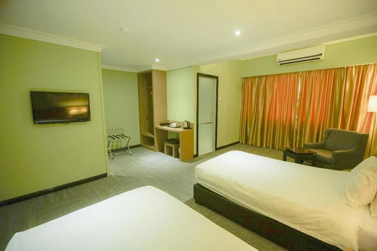 Bedroom, Bed in Merdeka Hotel Kluang