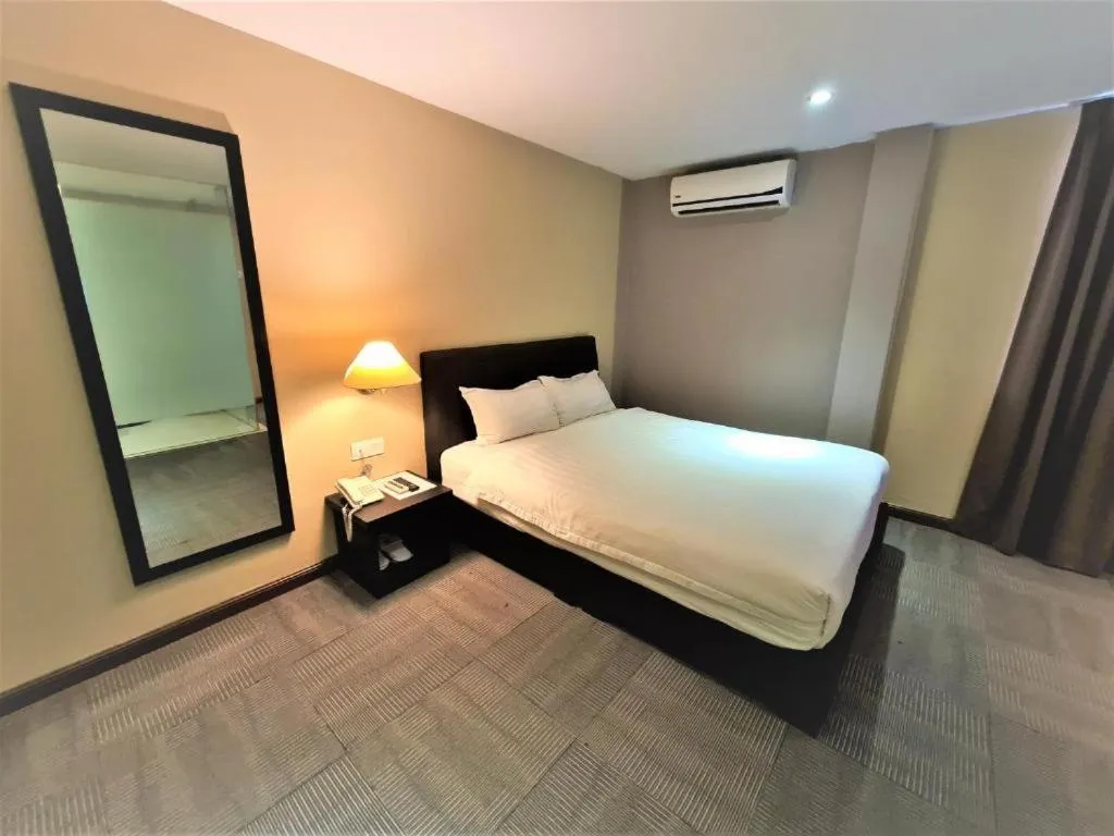 Bedroom, Bed in Merdeka Hotel Kluang