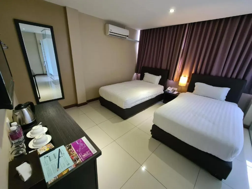 Bedroom, Bed in Merdeka Hotel Kluang