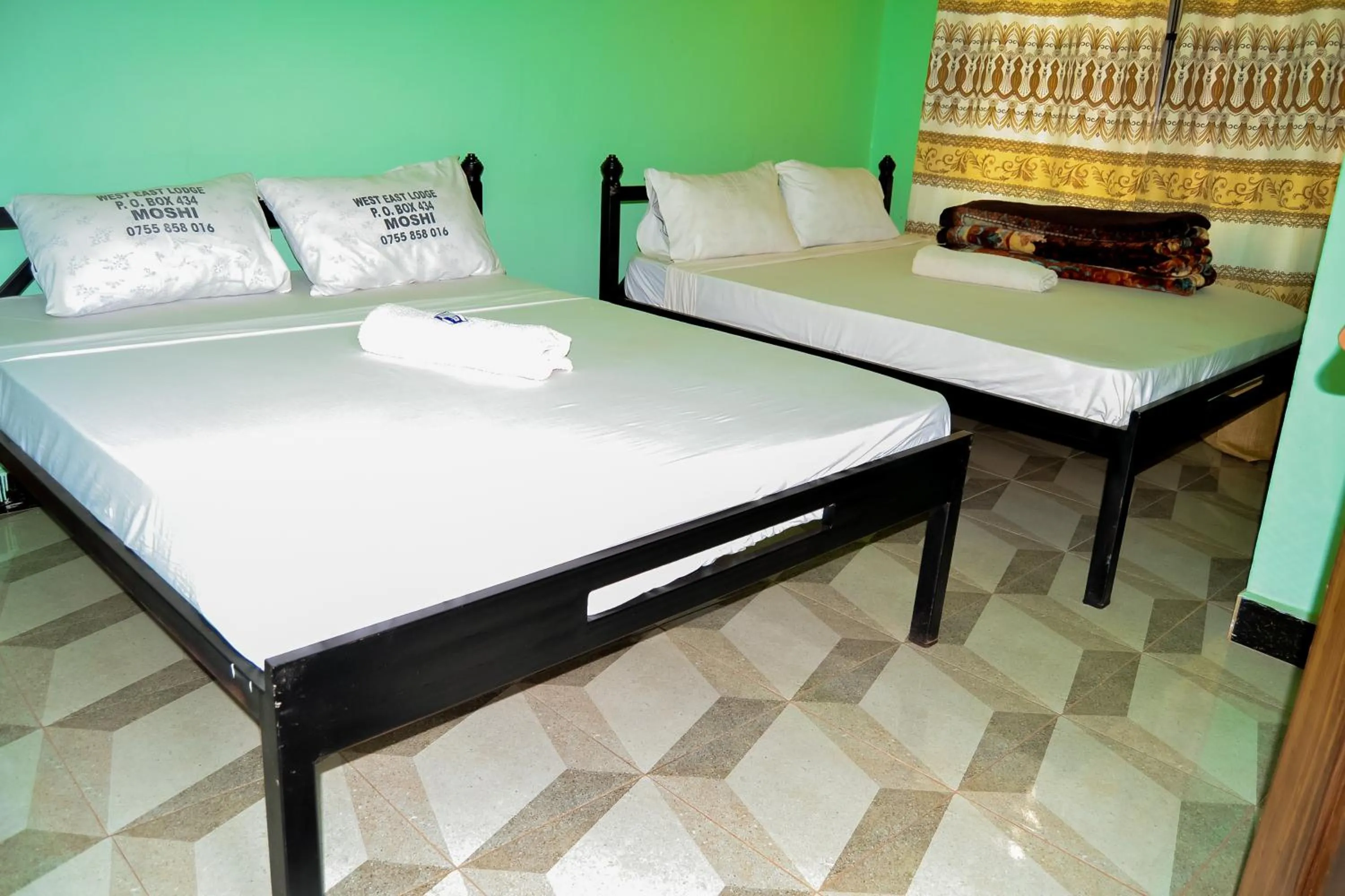 Bed in West-East Lodge