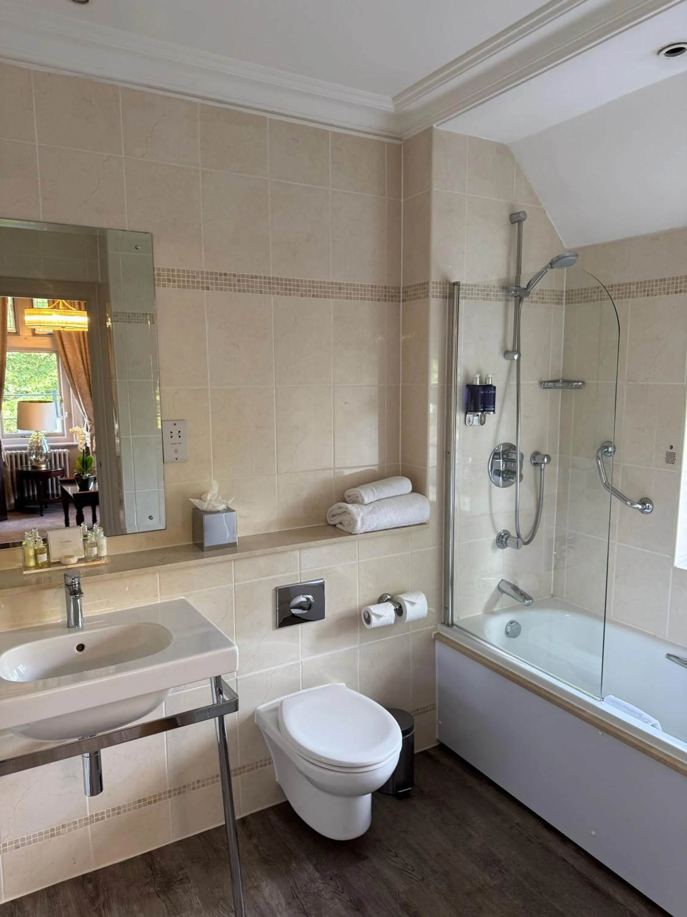 Bathroom in Macdonald Berystede Hotel & Spa