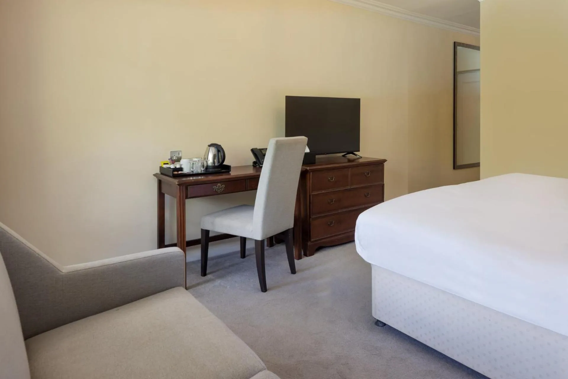 TV and multimedia, Bed in New Bath Hotel & Spa