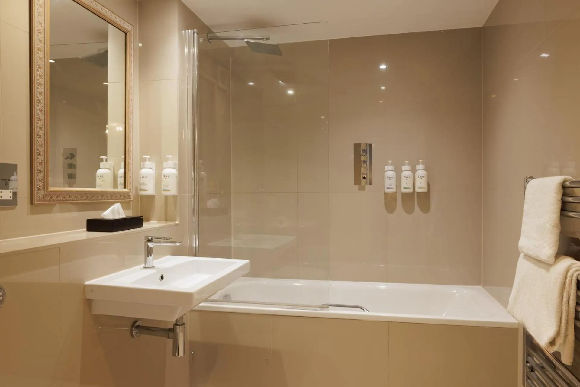 Bathroom in New Bath Hotel & Spa
