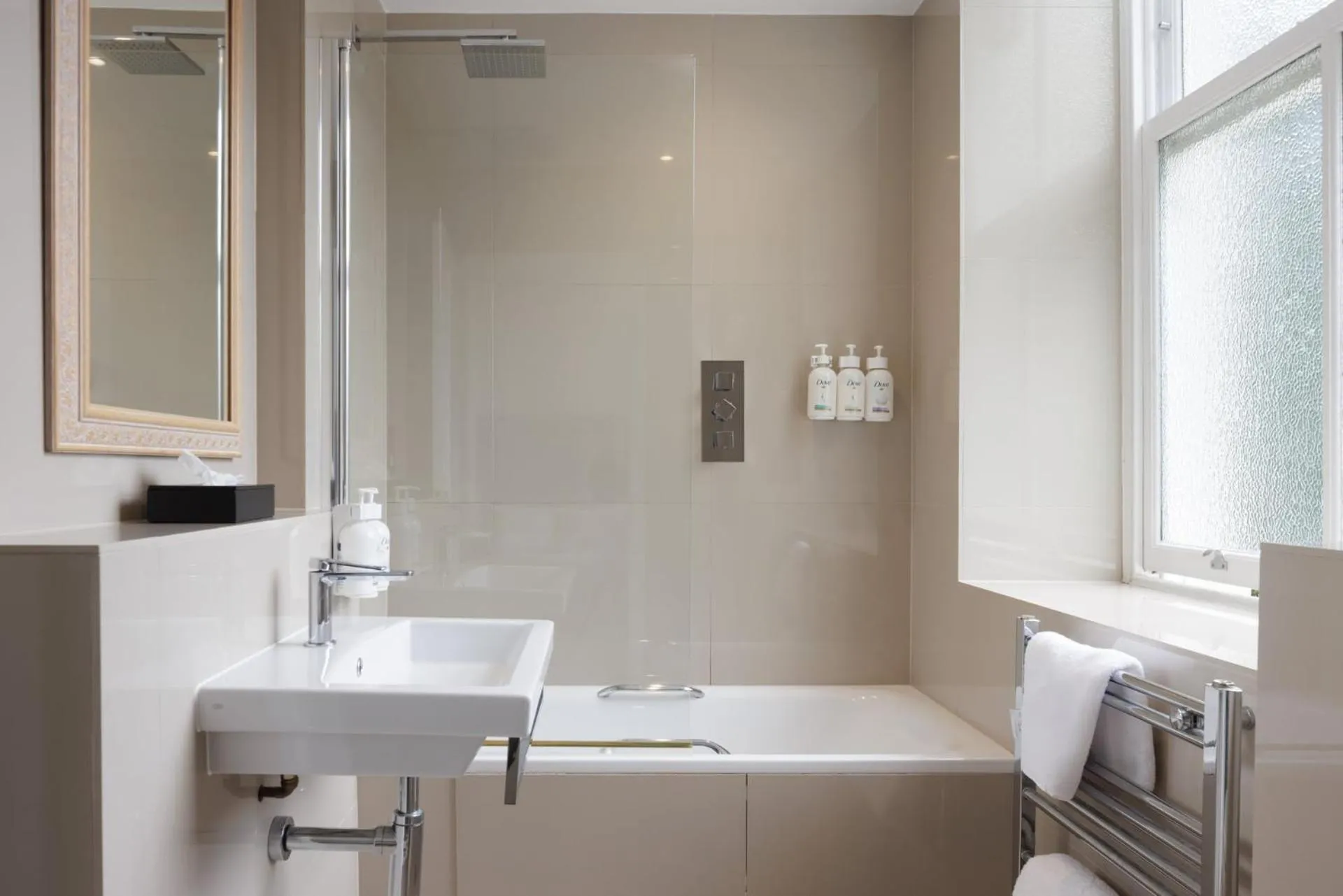 Shower in New Bath Hotel & Spa