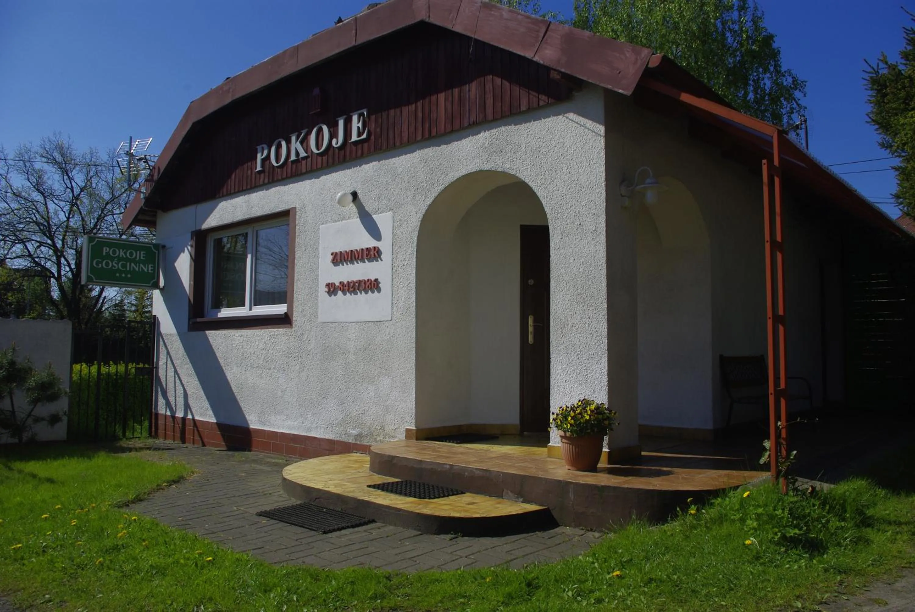Facade/entrance in Zajazd Biały Dom