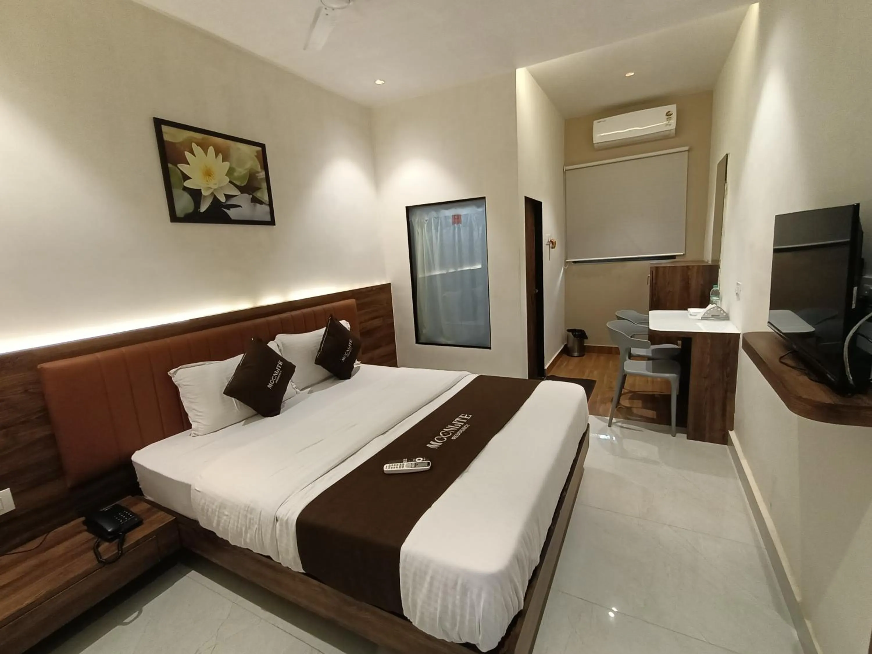 HOTEL MOON LITE RESIDENCY - Marve Road Malad West
