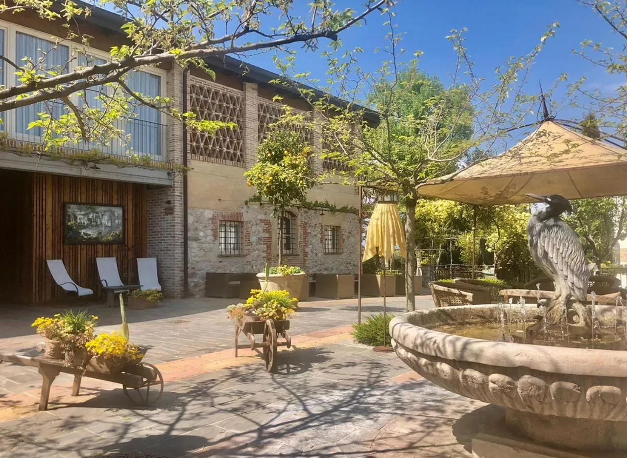 Property building in Le Ali Del Frassino