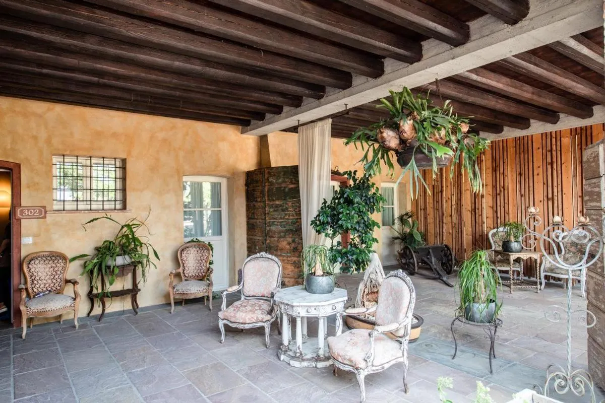 Property building in Le Ali Del Frassino