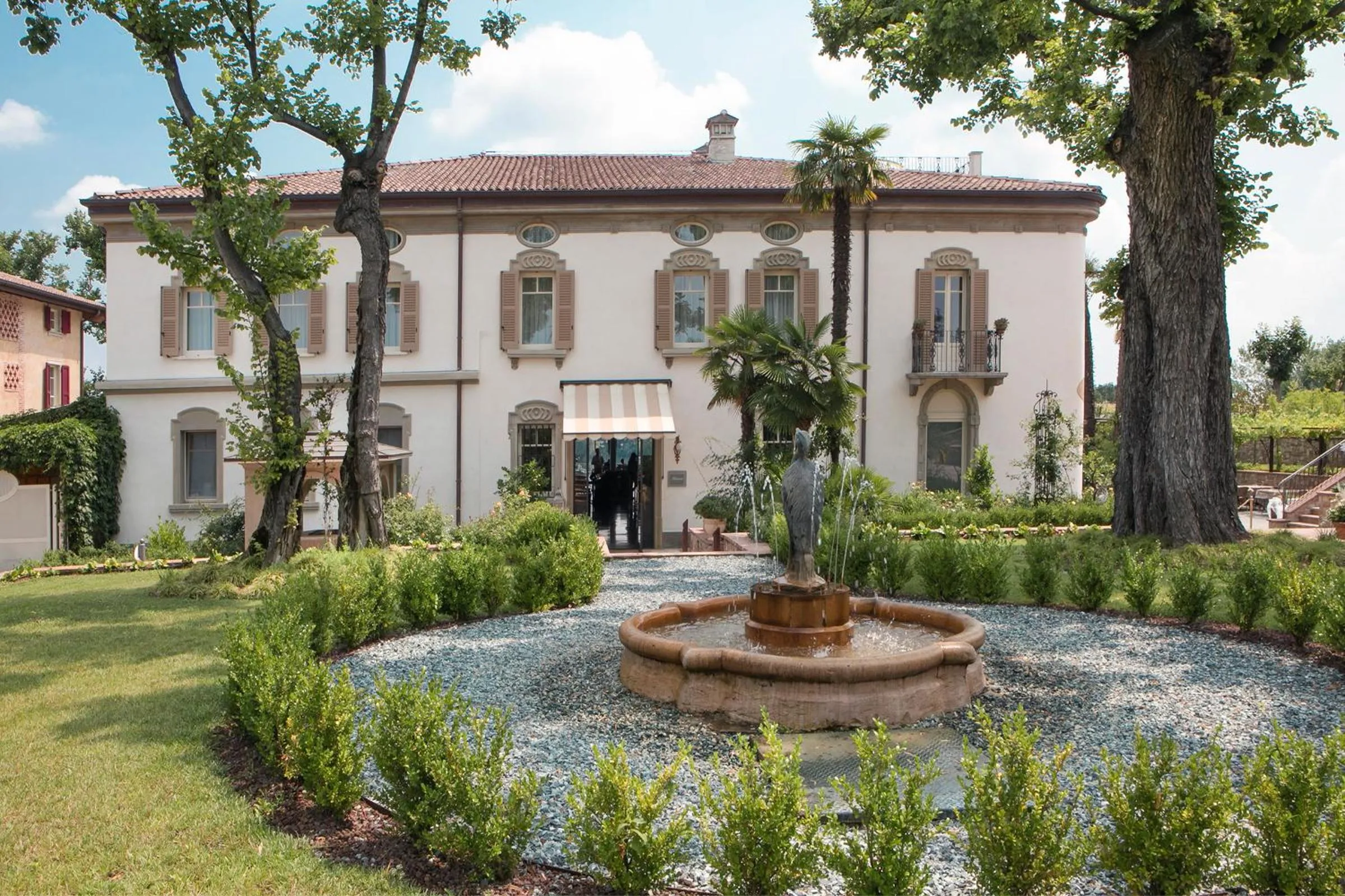 Property building in Le Ali Del Frassino