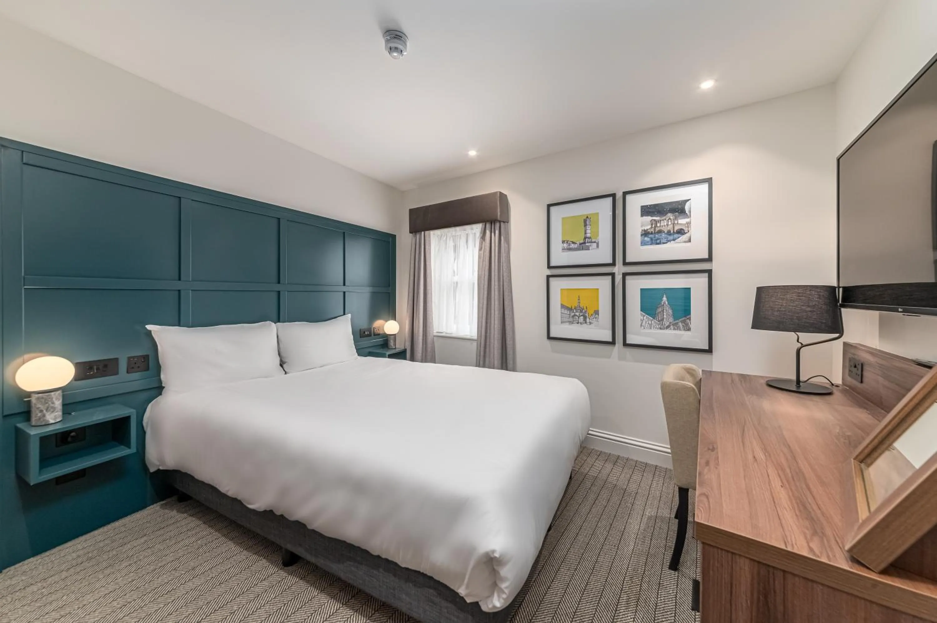 Bedroom, Bed in Mercure Salisbury White Hart Hotel & Apartments