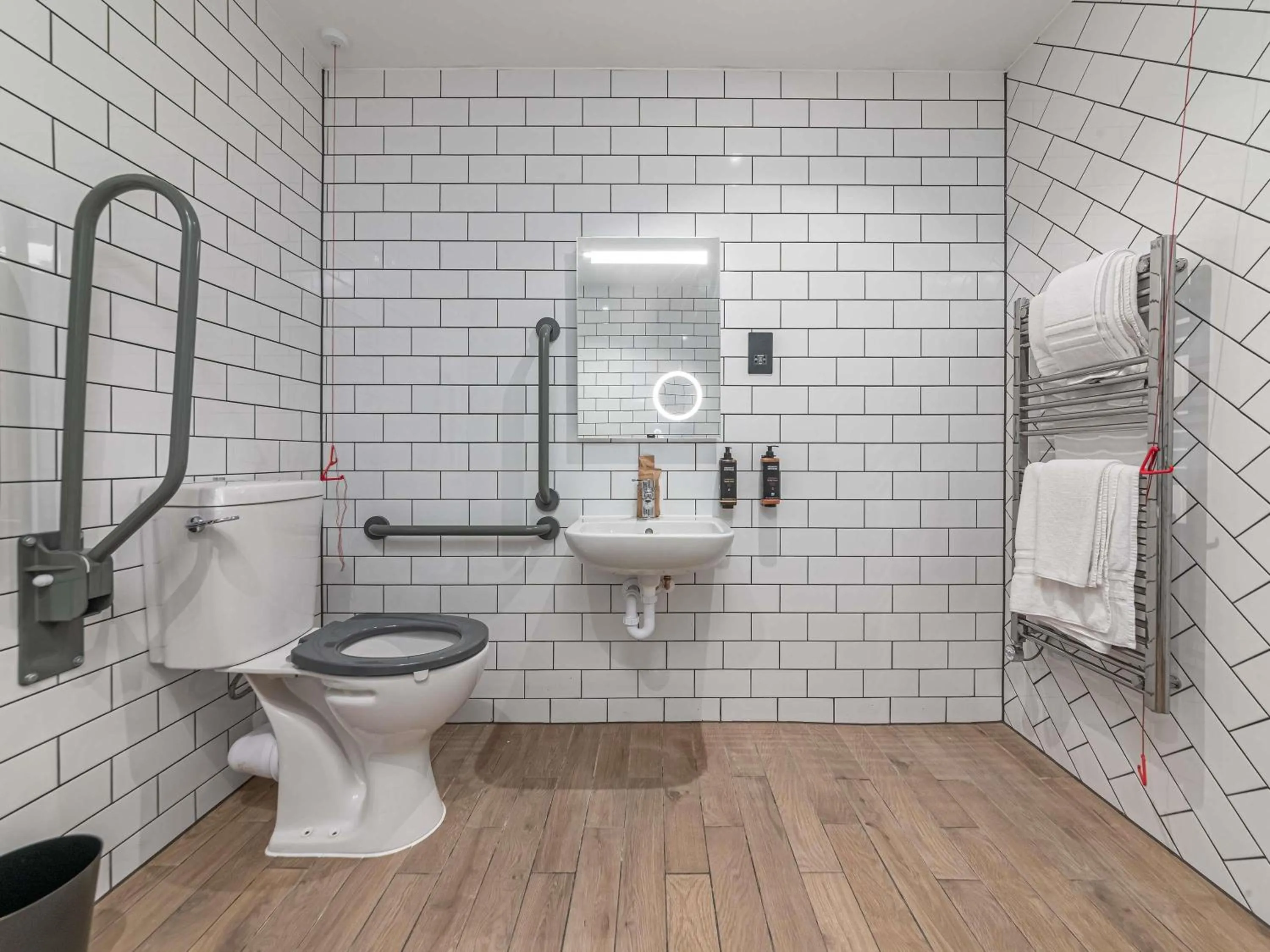 Bedroom in Mercure Salisbury White Hart Hotel & Apartments