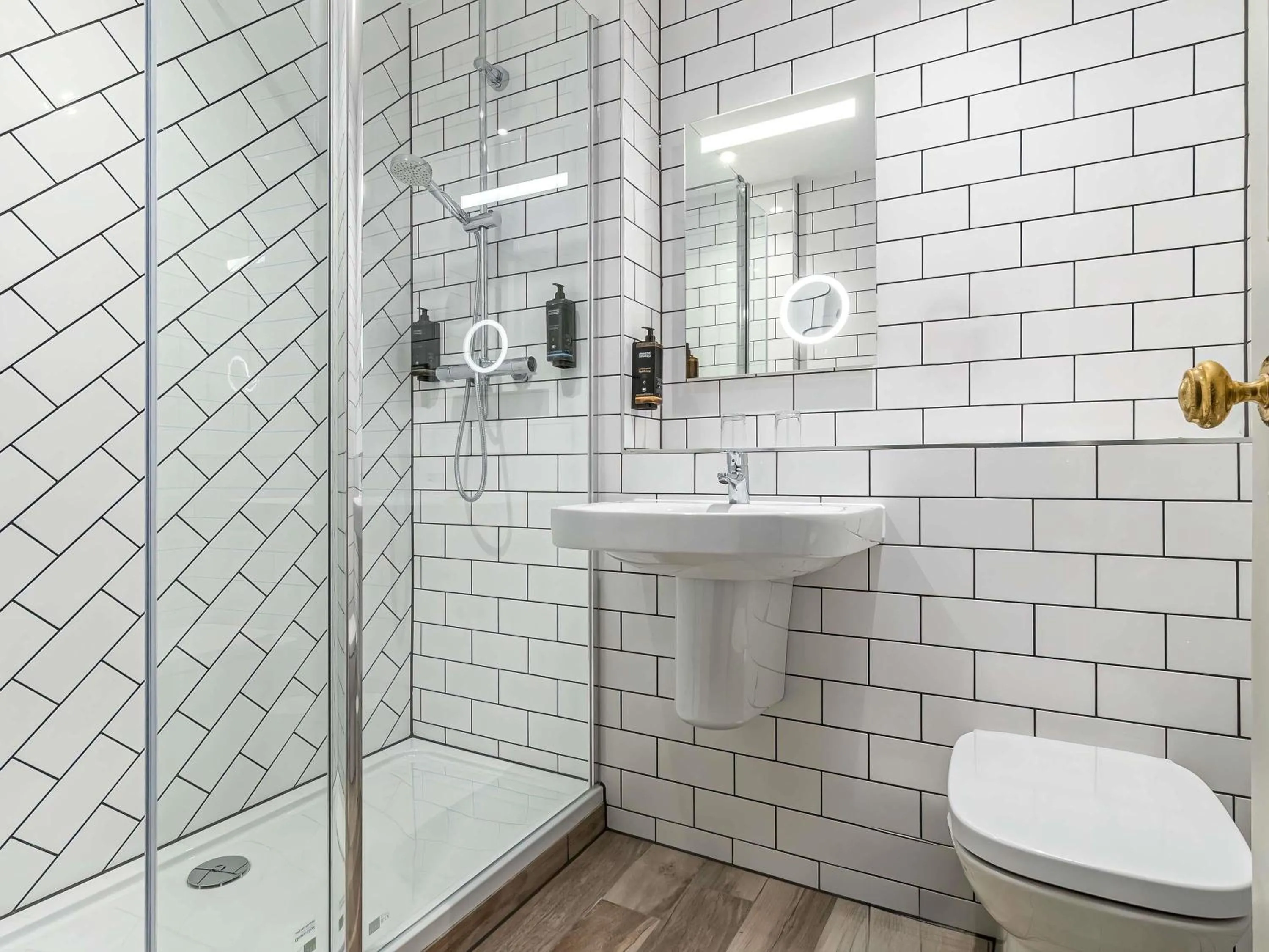 Bedroom in Mercure Salisbury White Hart Hotel & Apartments