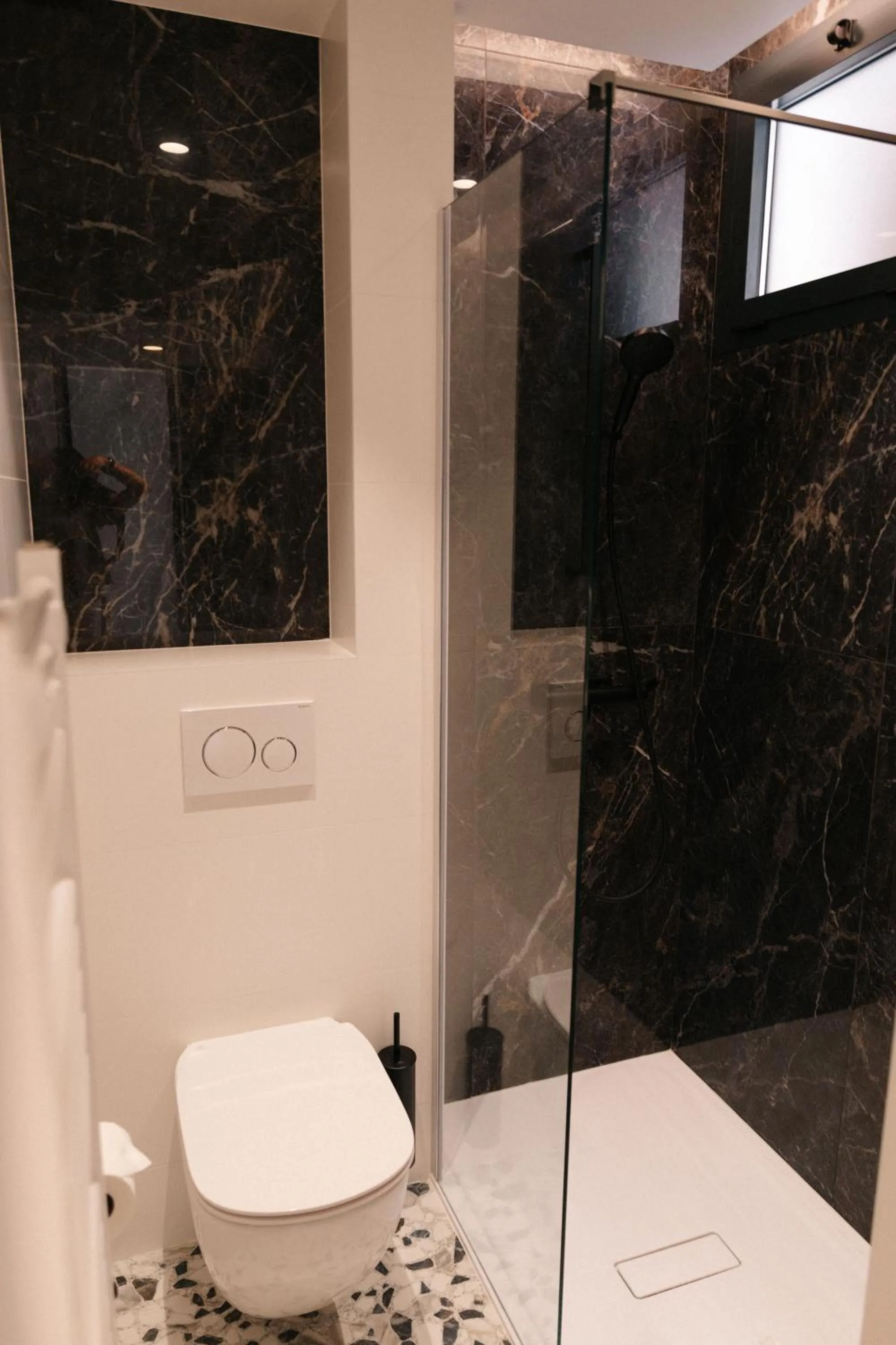 Toilet in Résidence Châteauneuf