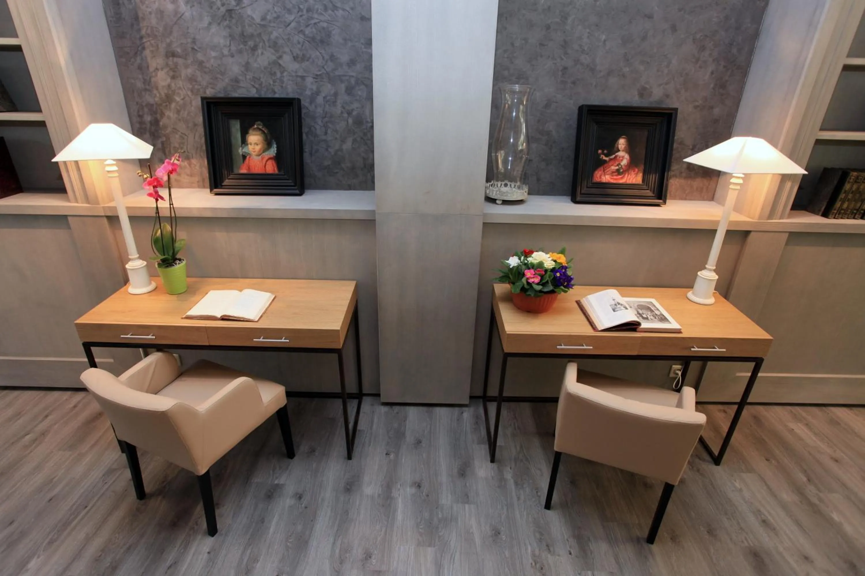 Communal lounge/ TV room in Résidence Châteauneuf