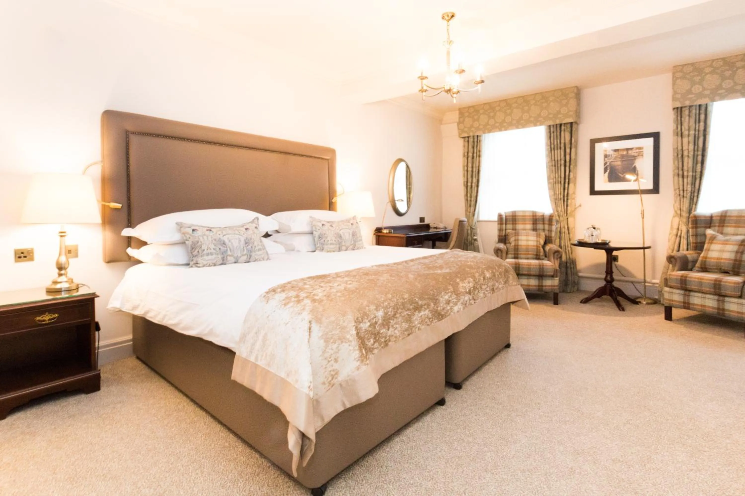 Bed in Macdonald Old England Hotel & Spa