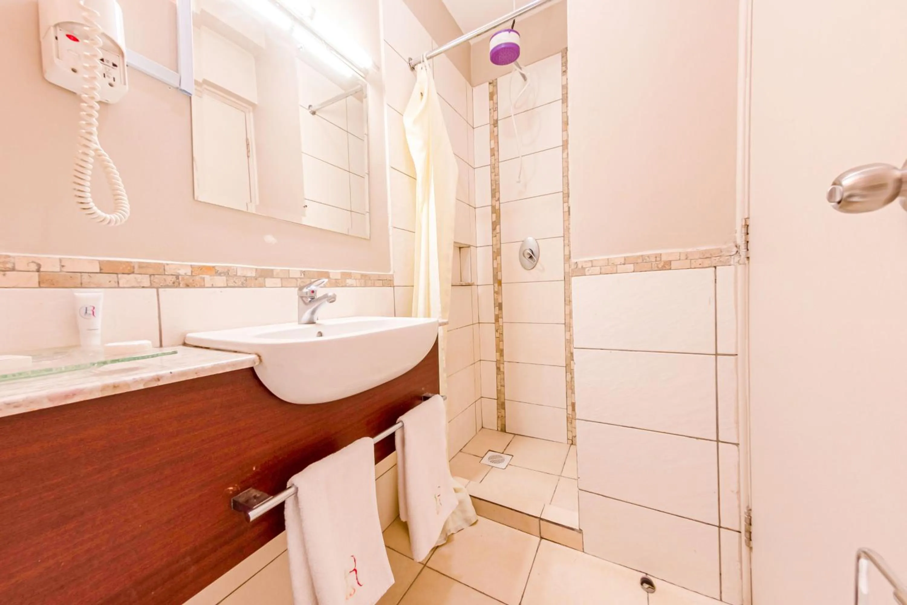 Bathroom in Hotel Rio