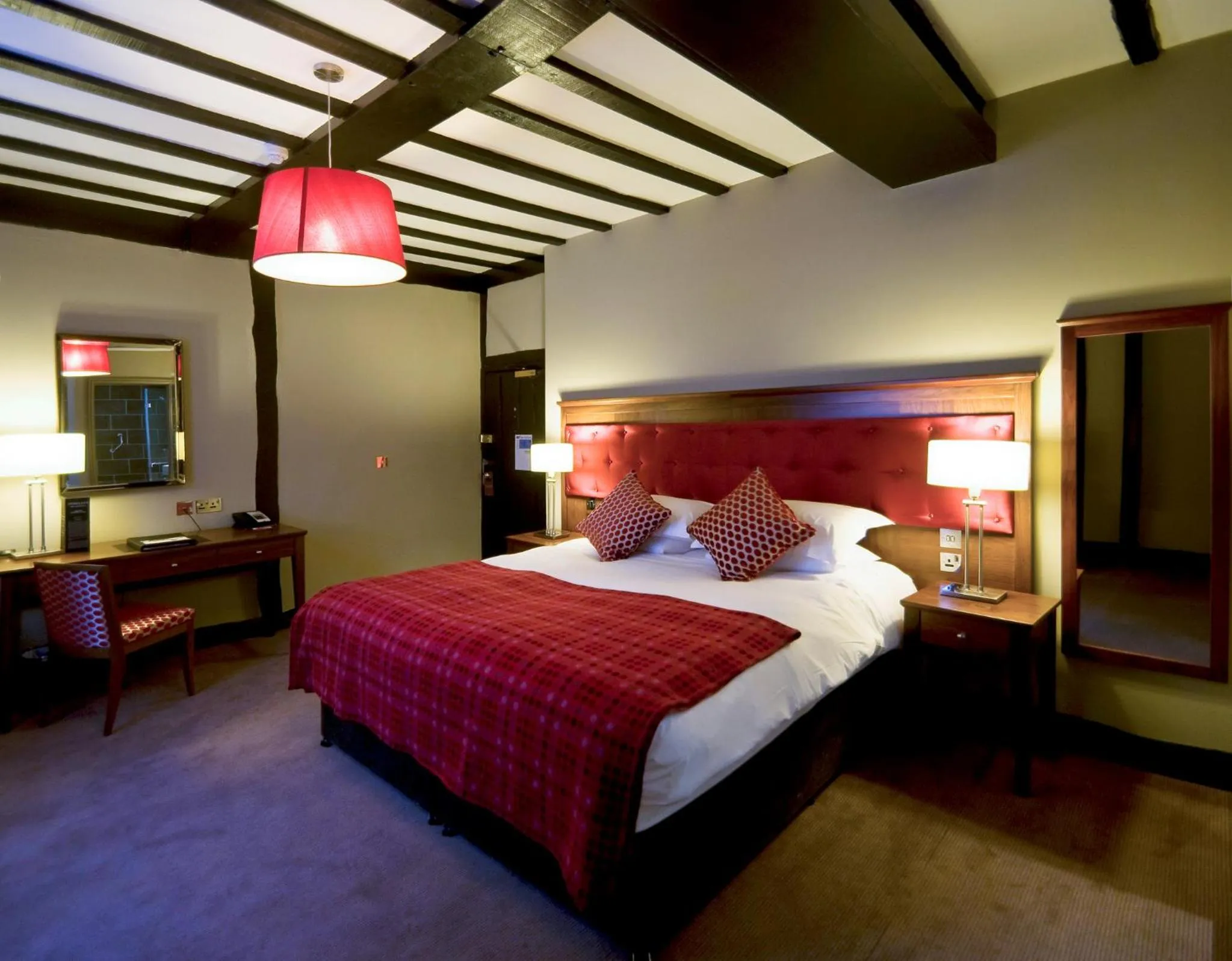 Bedroom in Mercure Stratford Upon Avon Shakespeare Hotel