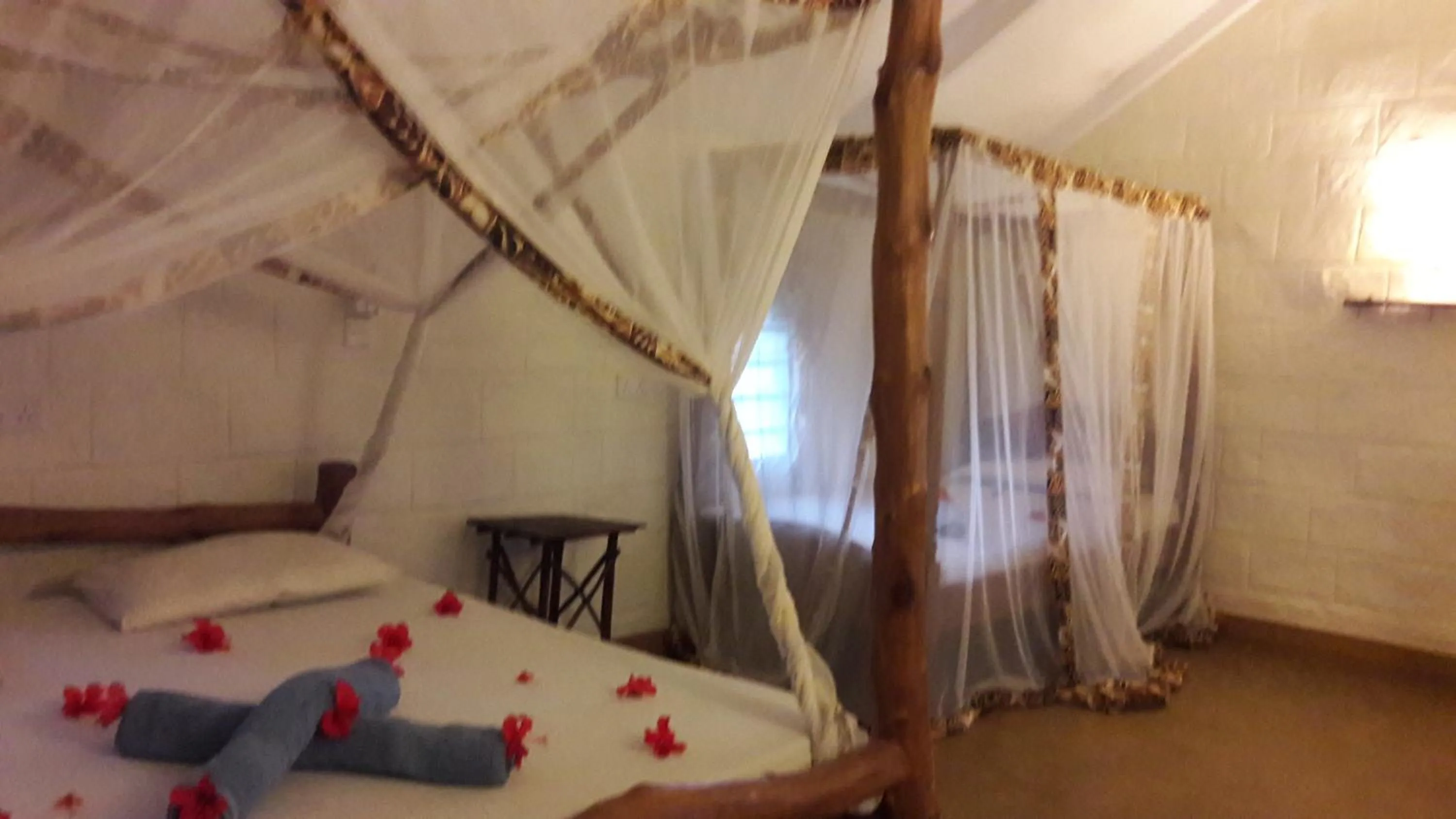 Bed in African Dream Cottages - Diani Beach