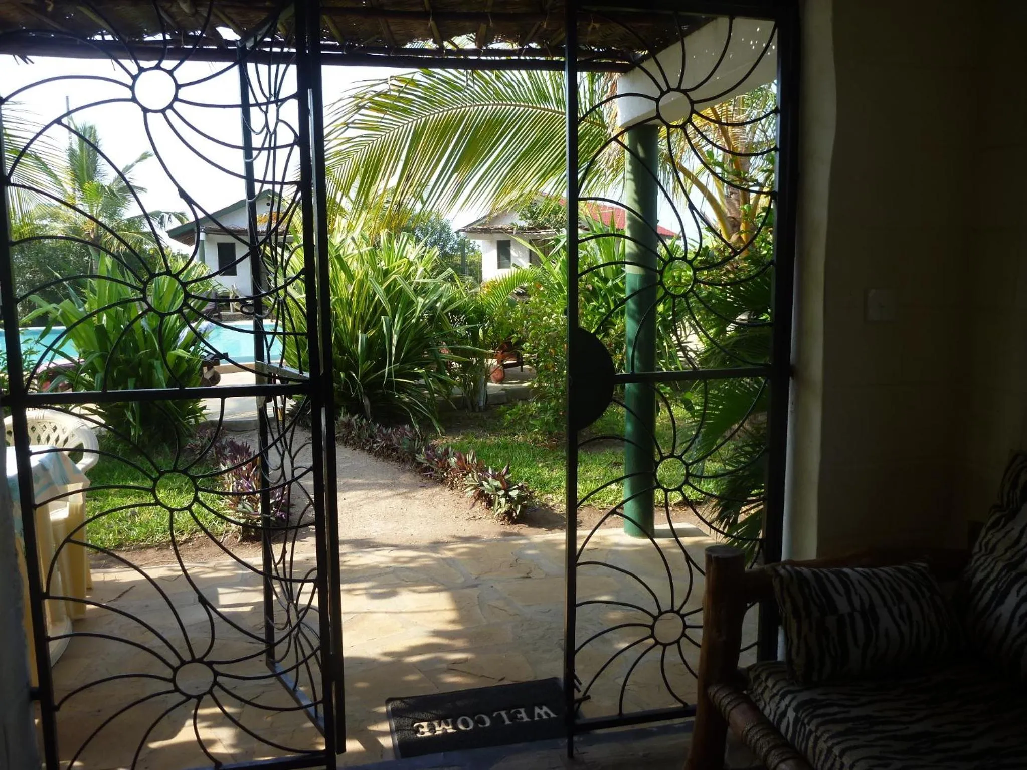 Garden view in African Dream Cottages - Diani Beach