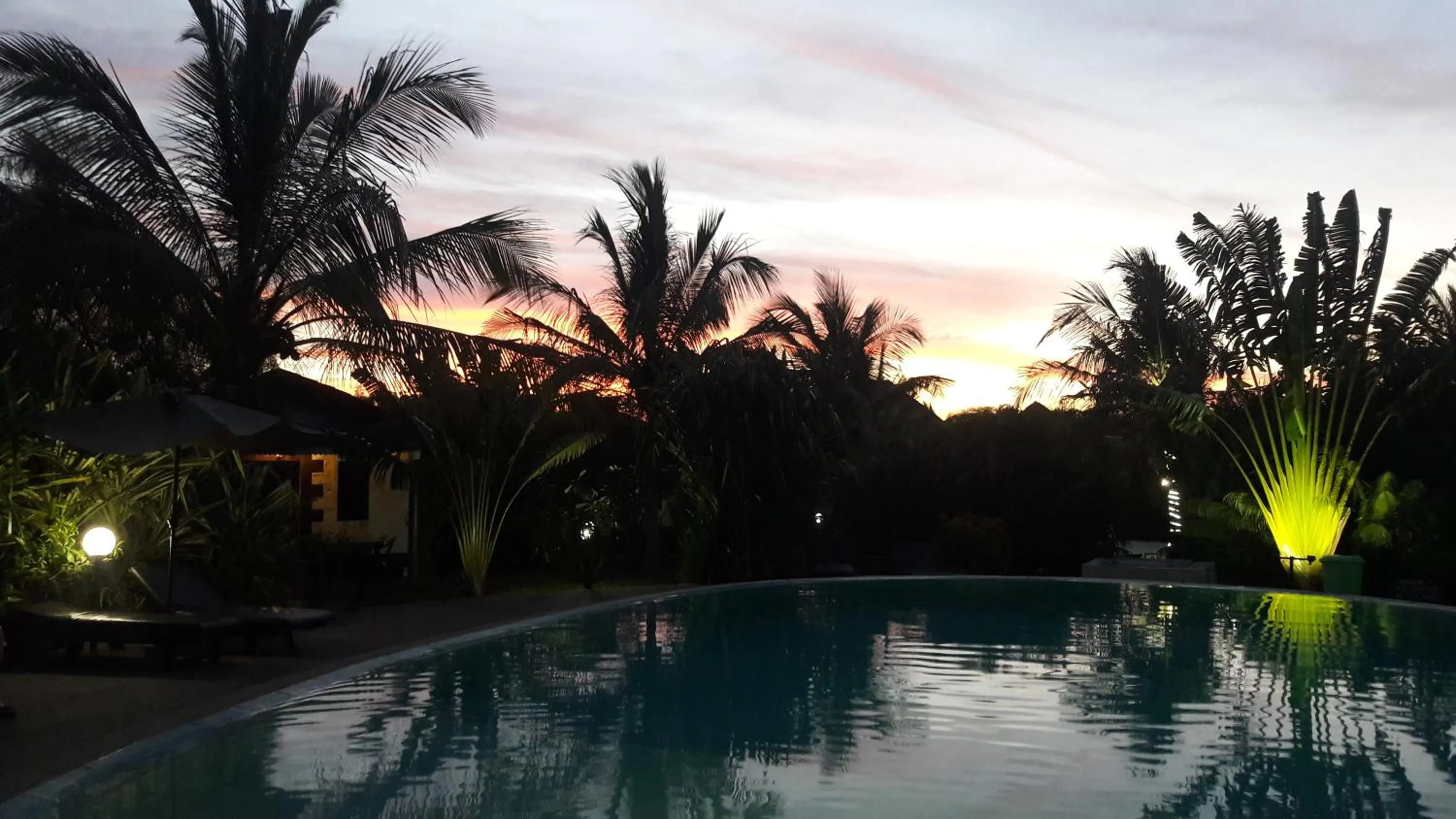 Sunset in African Dream Cottages - Diani Beach