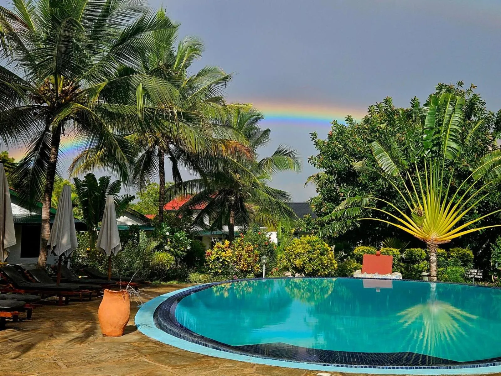 Garden view in African Dream Cottages - Diani Beach