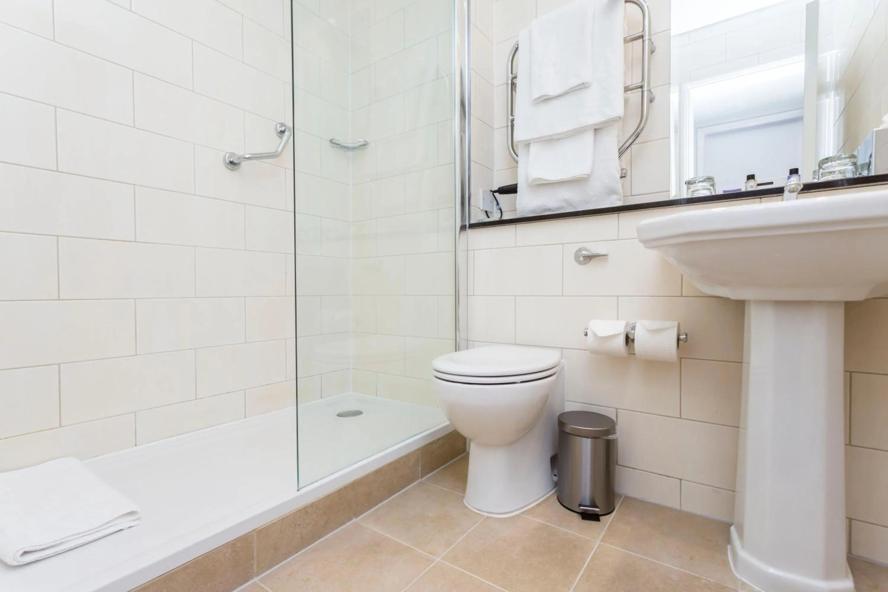 Bedroom in Swan's Nest Hotel