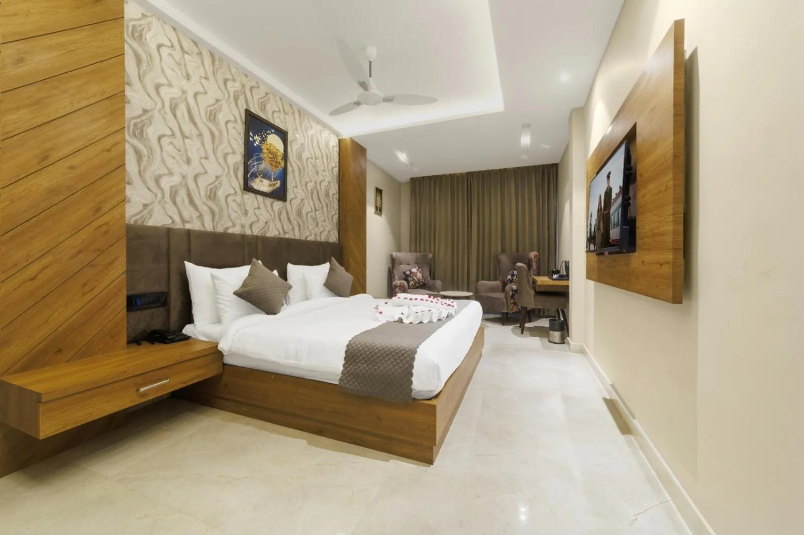Bed in HOTEL GOLDEN PEACOCK