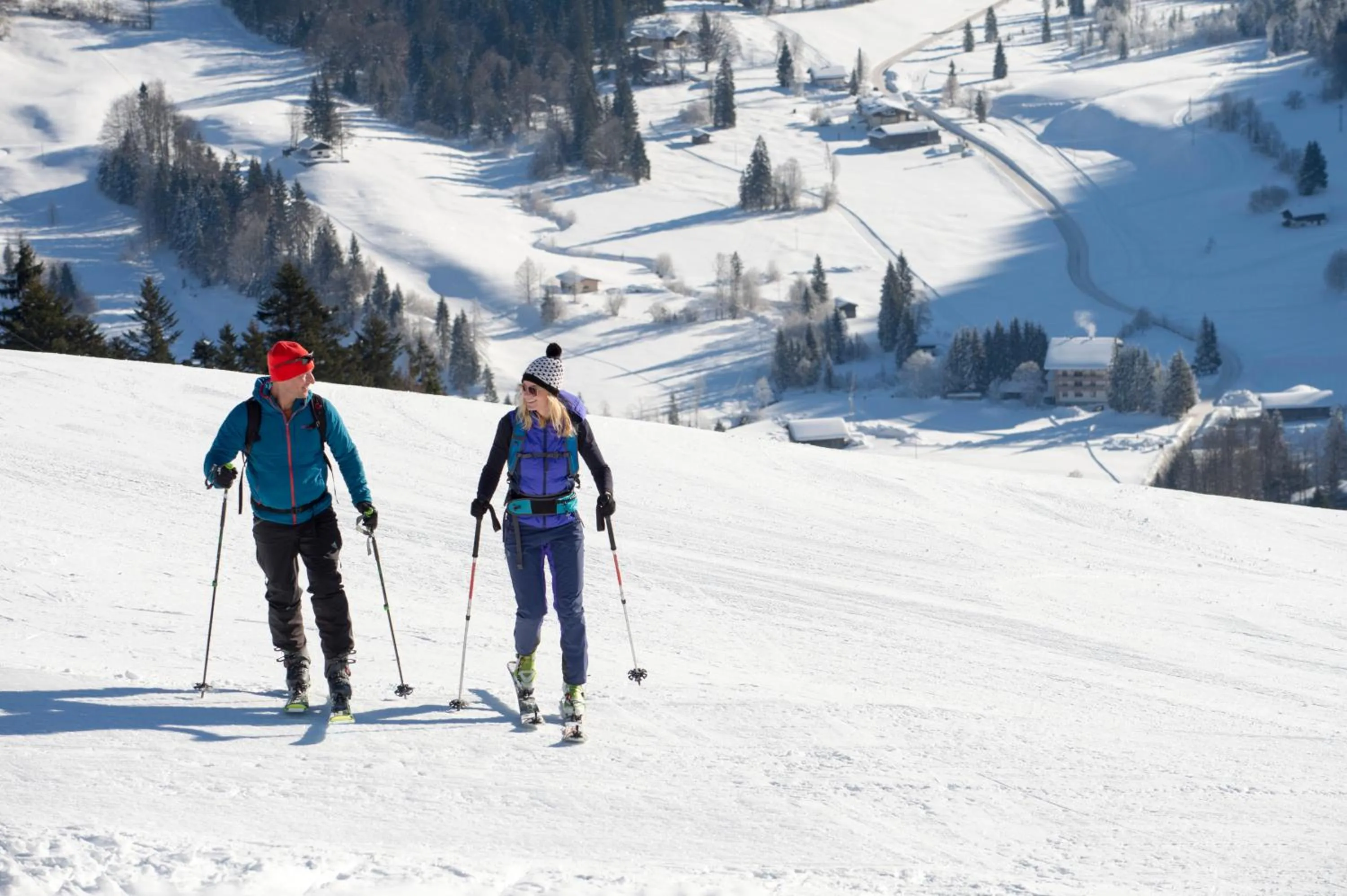 Skiing in Dorfcafe Unken Hotelpension sWirtshaus im Dorf
