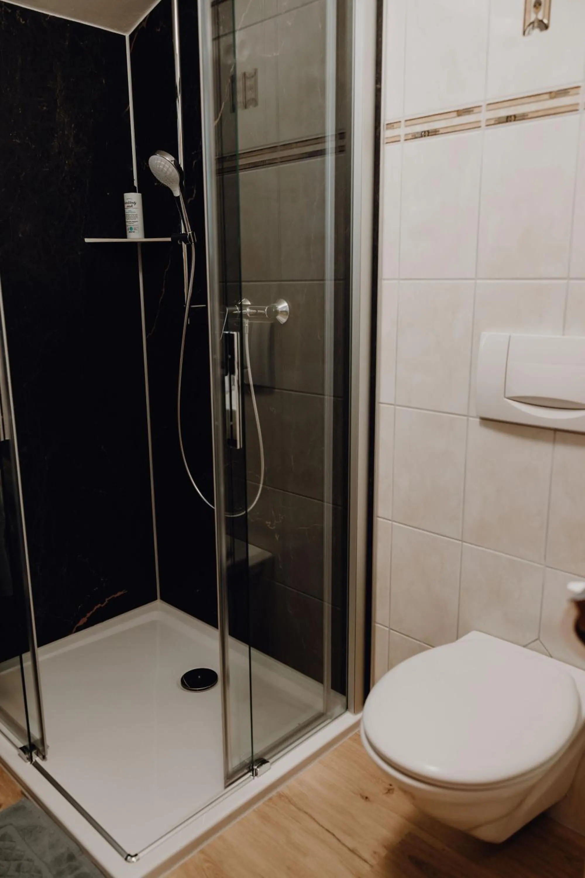 Bathroom in Hotel Dorfcafe Unken