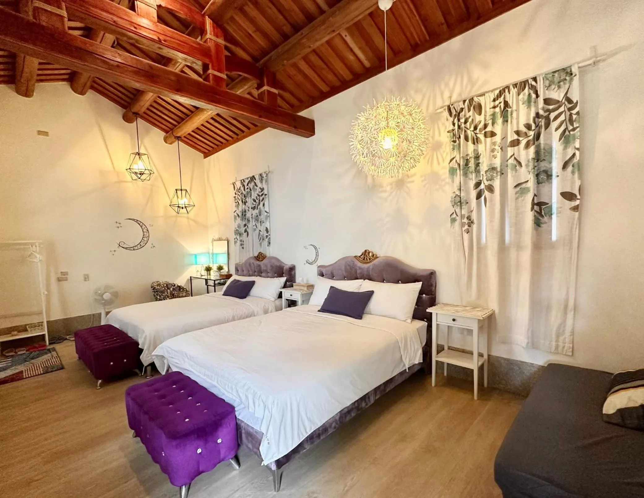 People, Bed in I-Shan B&B