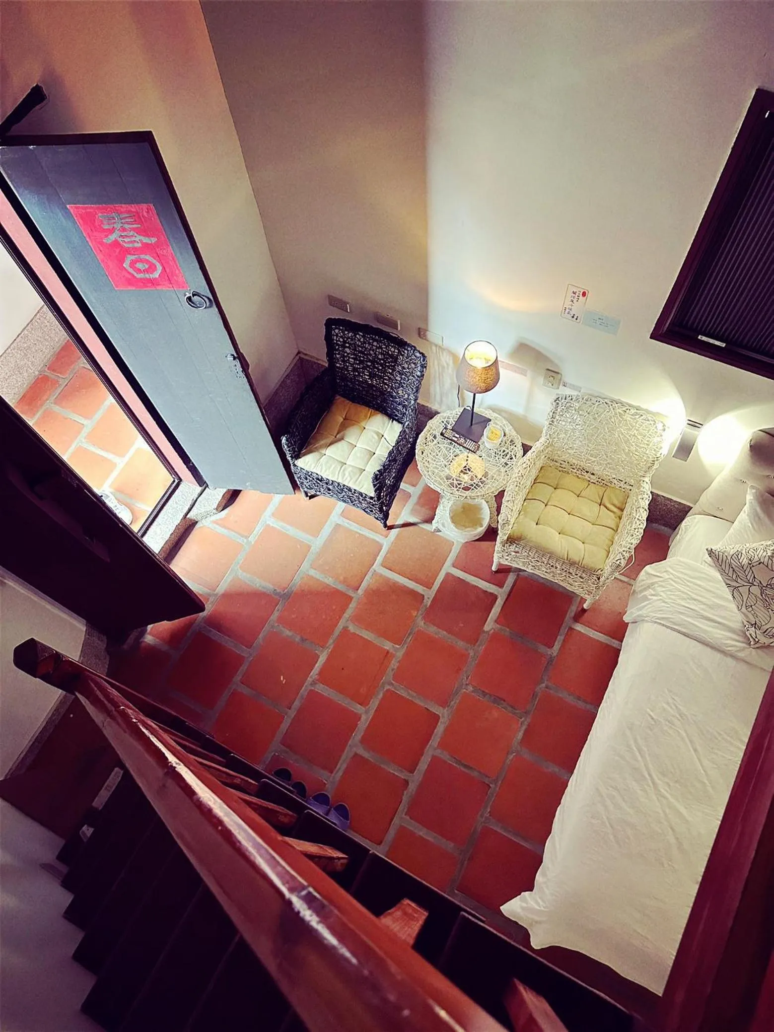 Photo of the whole room, Bed in I-Shan B&B