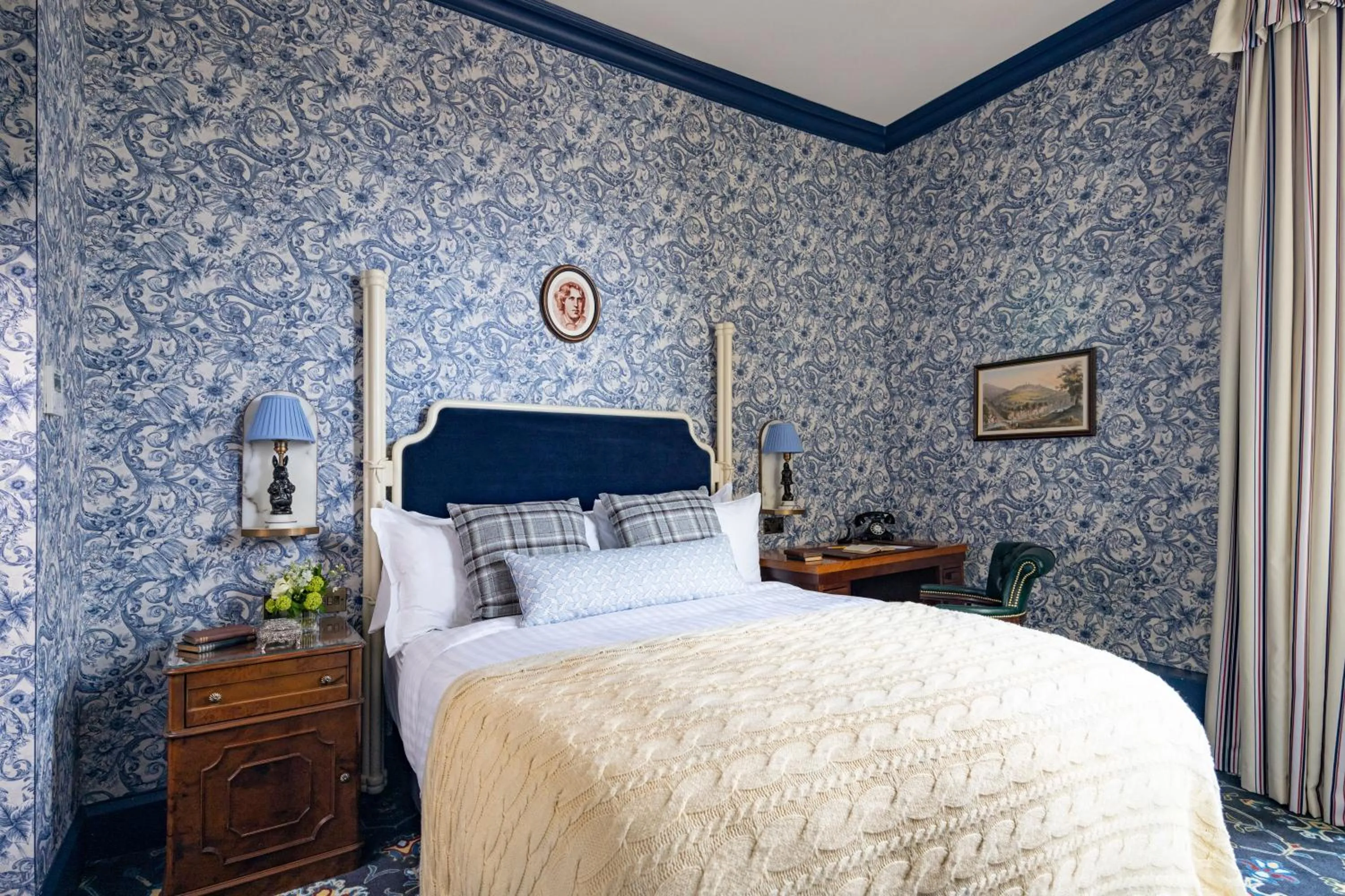 Bed in The Randolph Hotel Oxford, a Graduate by Hilton Hotel