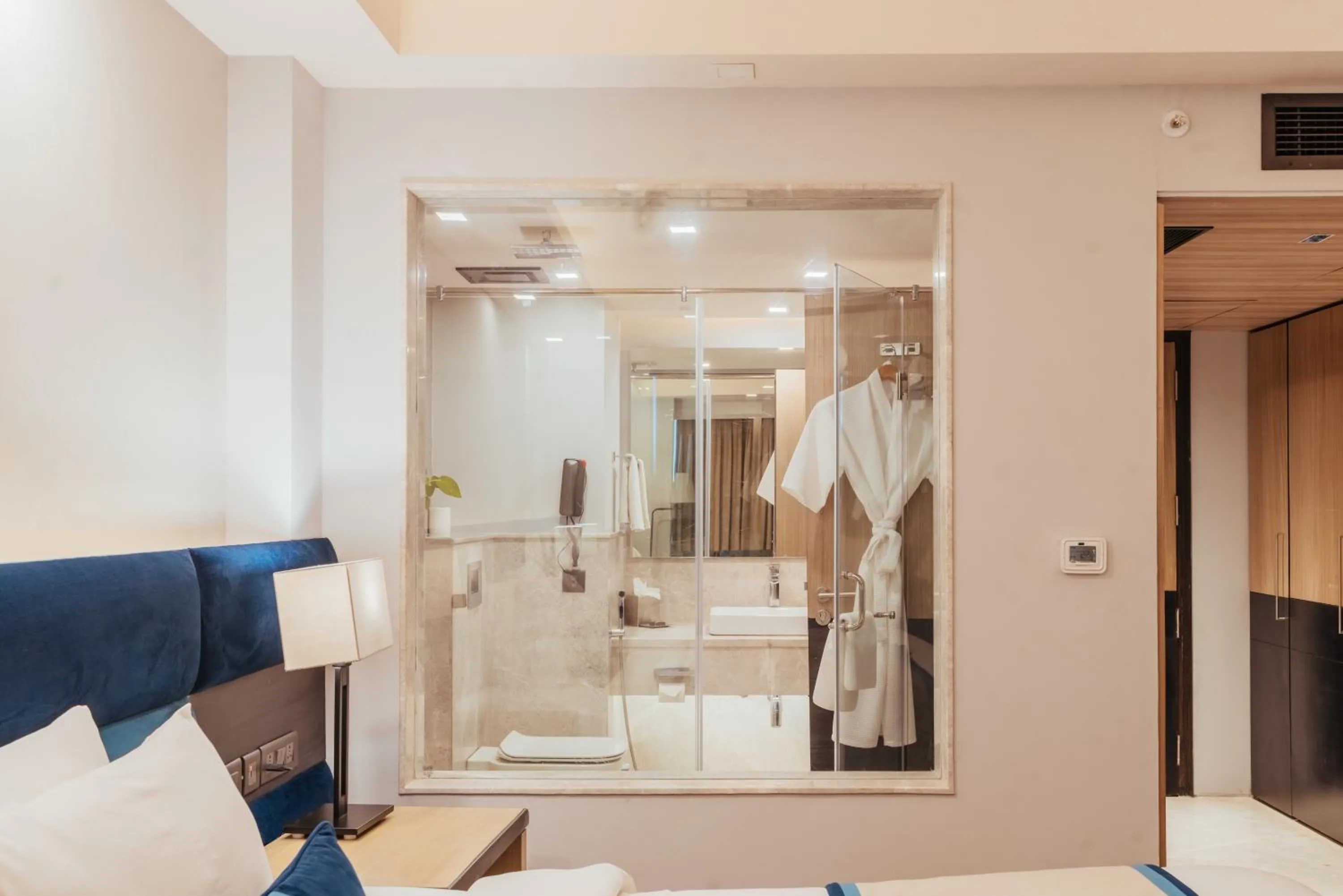 Shower in The Piccadily