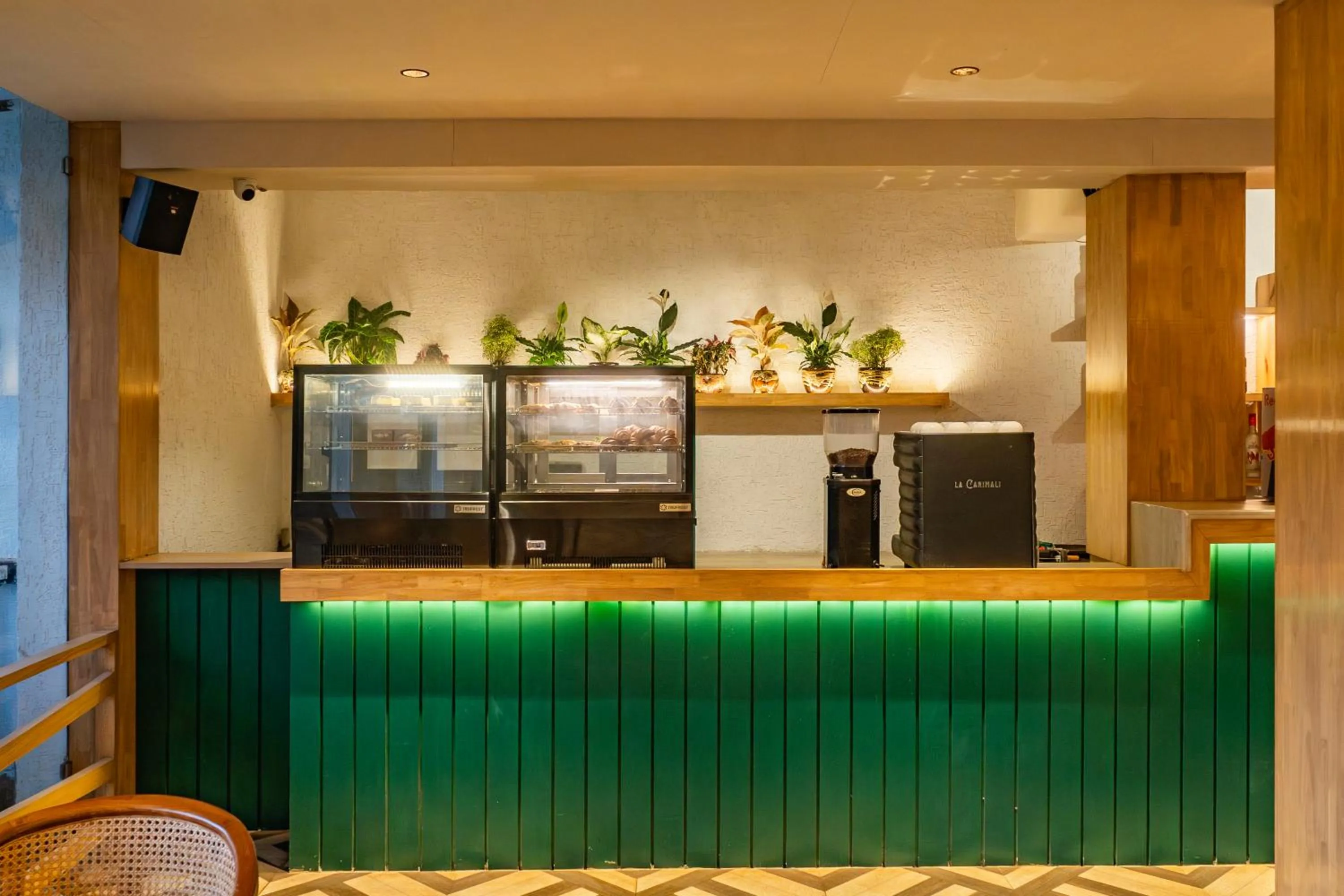 Restaurant/places to eat in Sandoz Vagator Goa