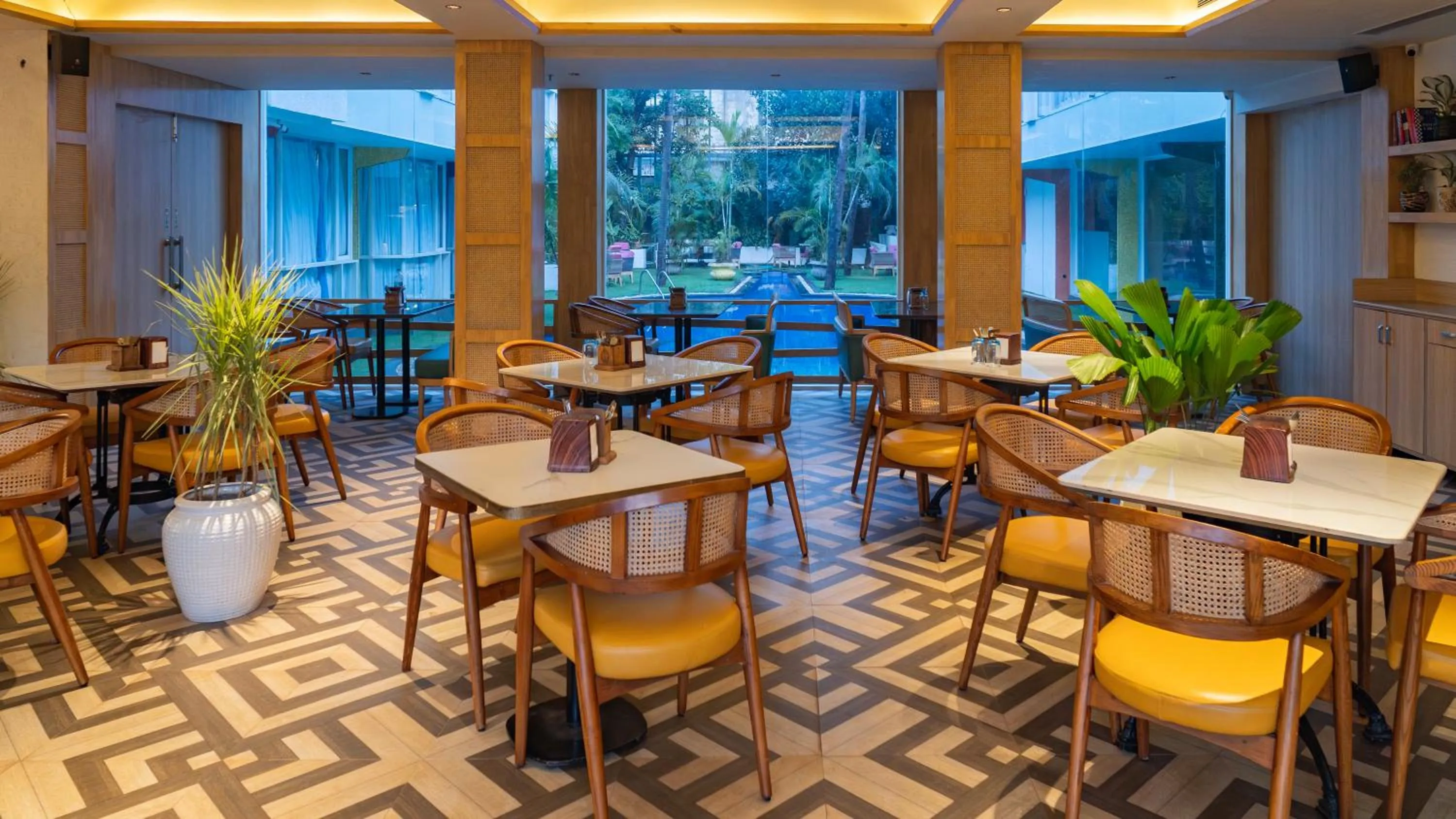 Restaurant/places to eat in Sandoz Vagator Goa