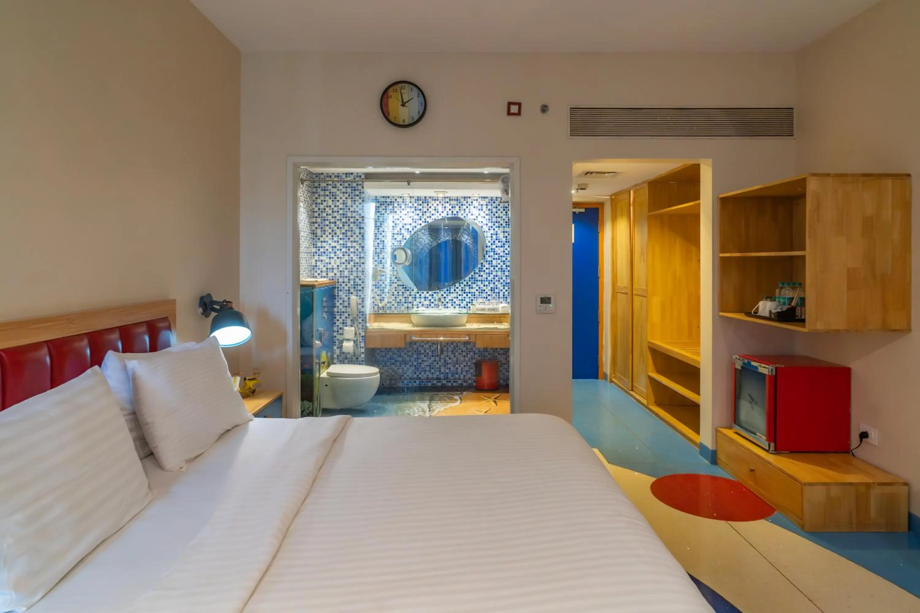 Bedroom, Bed in Sandoz Vagator Goa