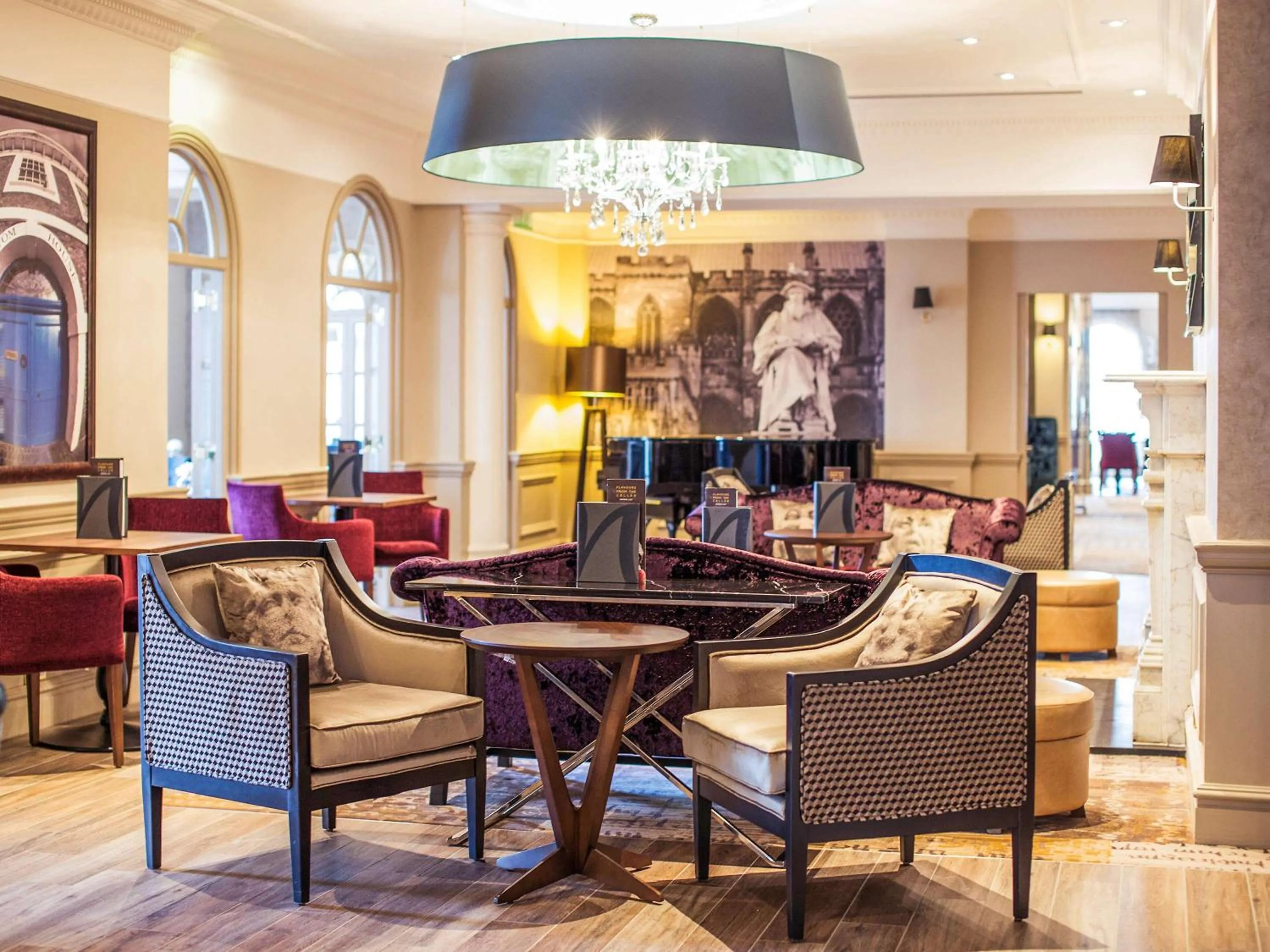 Lounge or bar in Mercure Exeter Southgate Hotel