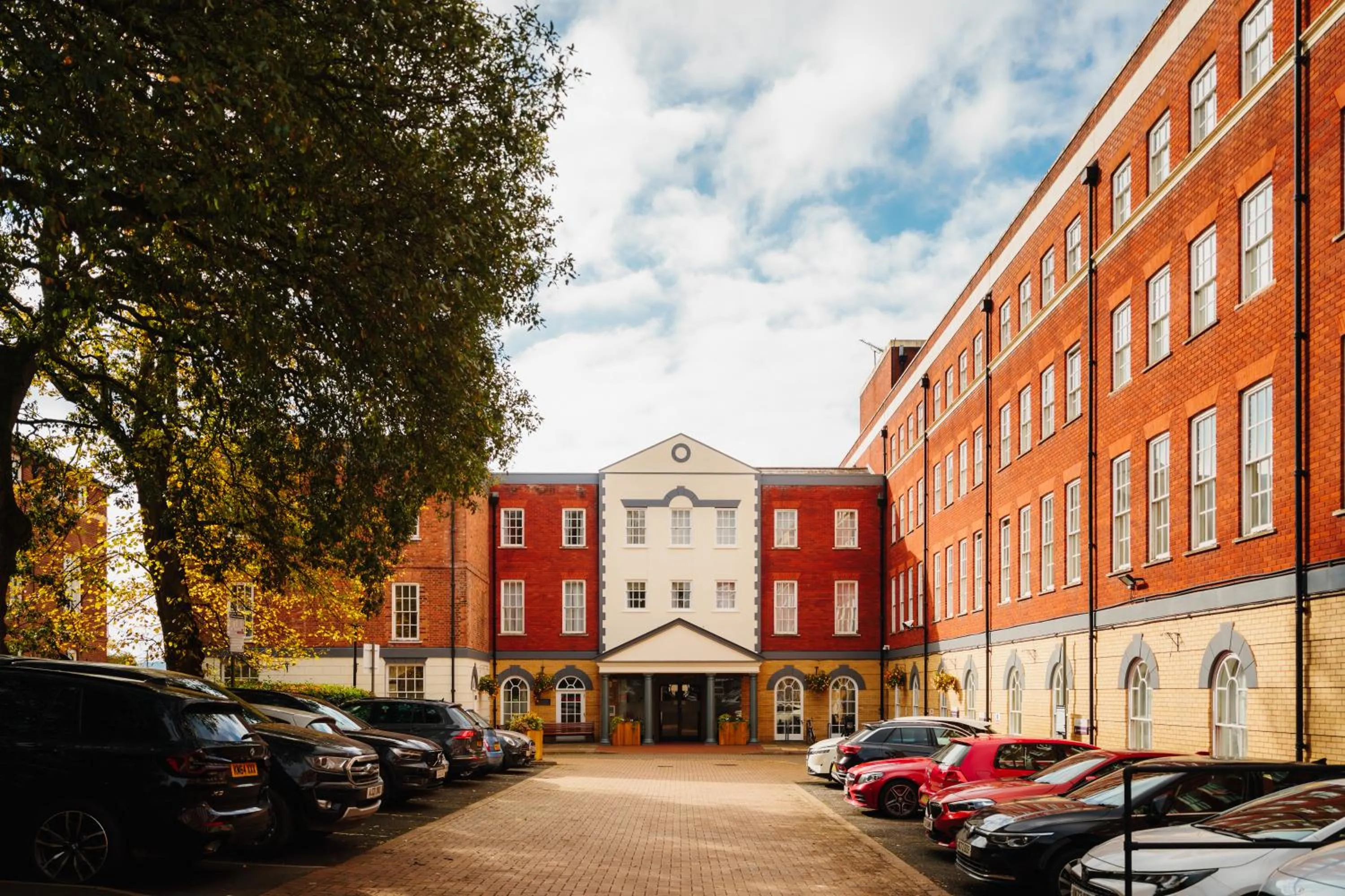 Property building in Mercure Exeter Southgate Hotel