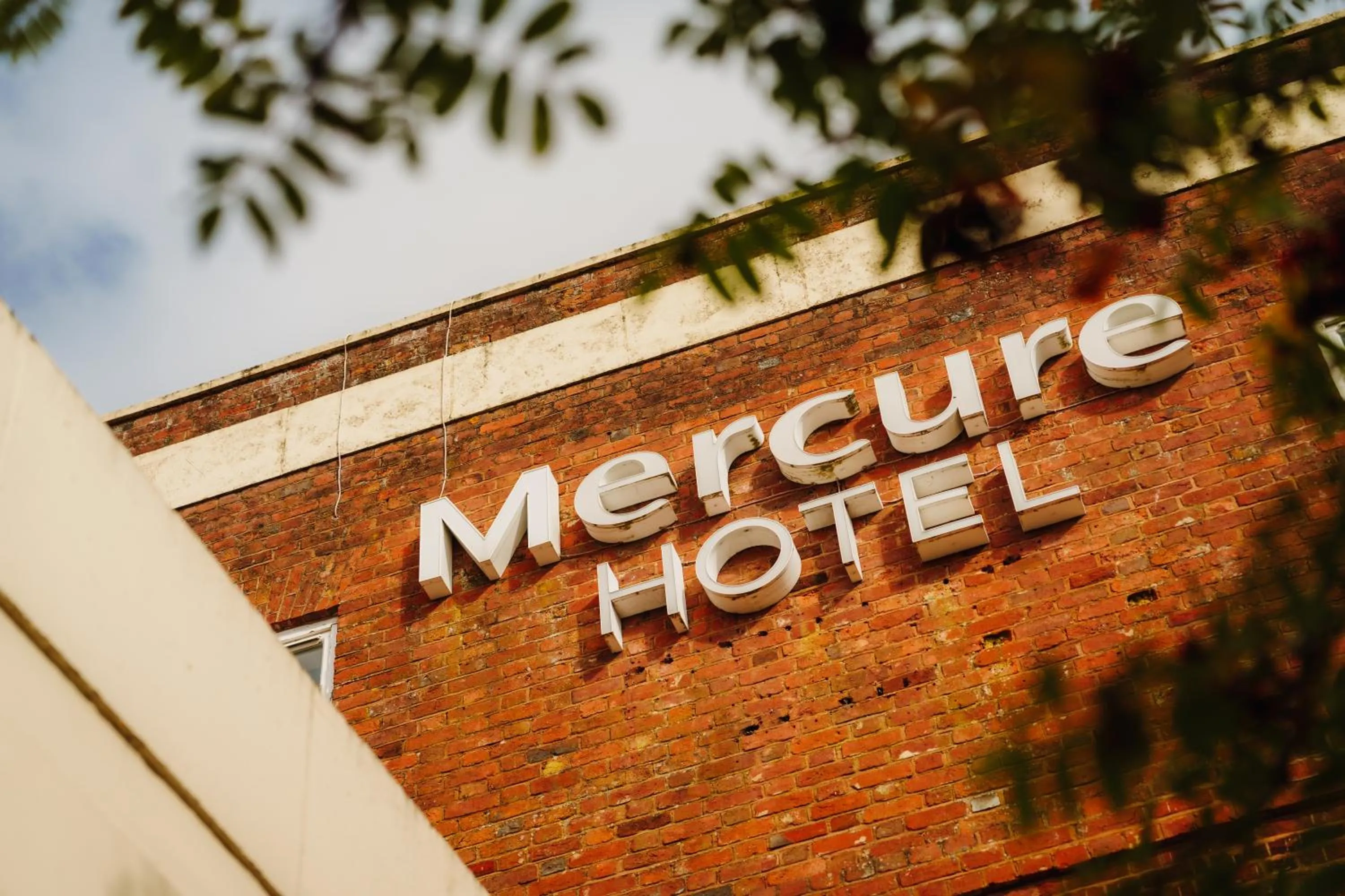 Property building in Mercure Exeter Southgate Hotel